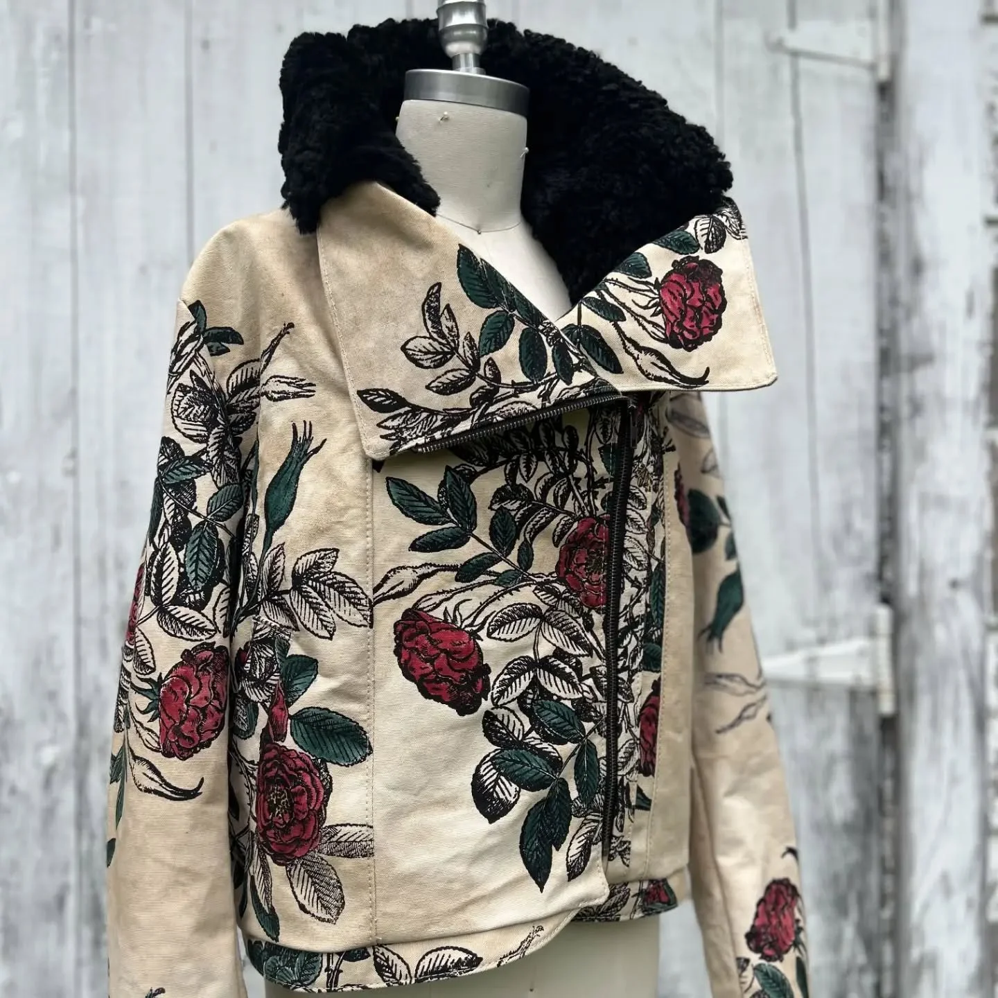 I know it's still summer, and this has a shearling collar, but I'm too excited about it not to share it now. Custom tea stained, printed and painted Bridget jacket  for @bespokebrandedfit, who did great work perfecting the fit and grade of this patte