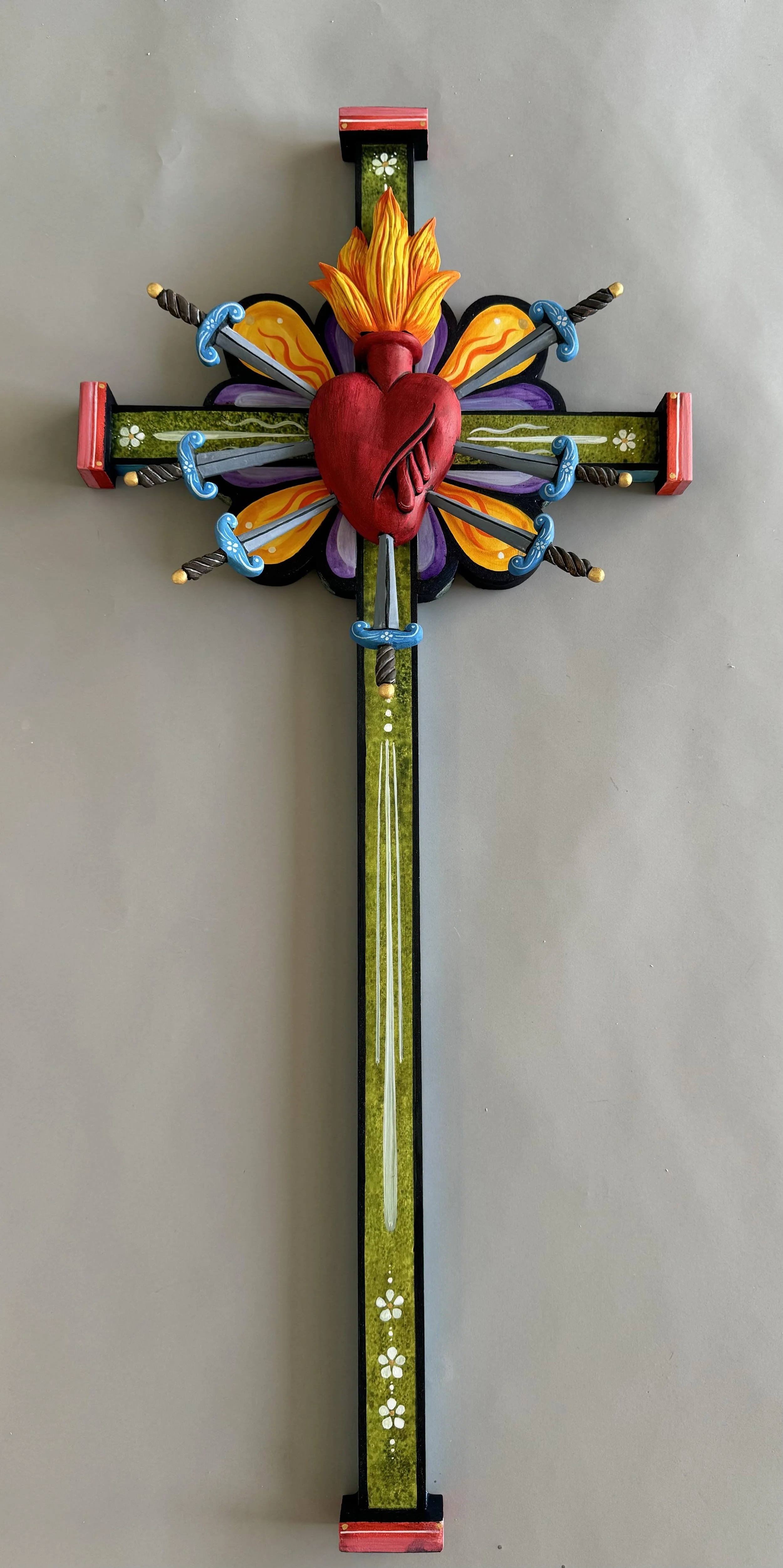 Sadrado Corazon carved cross 