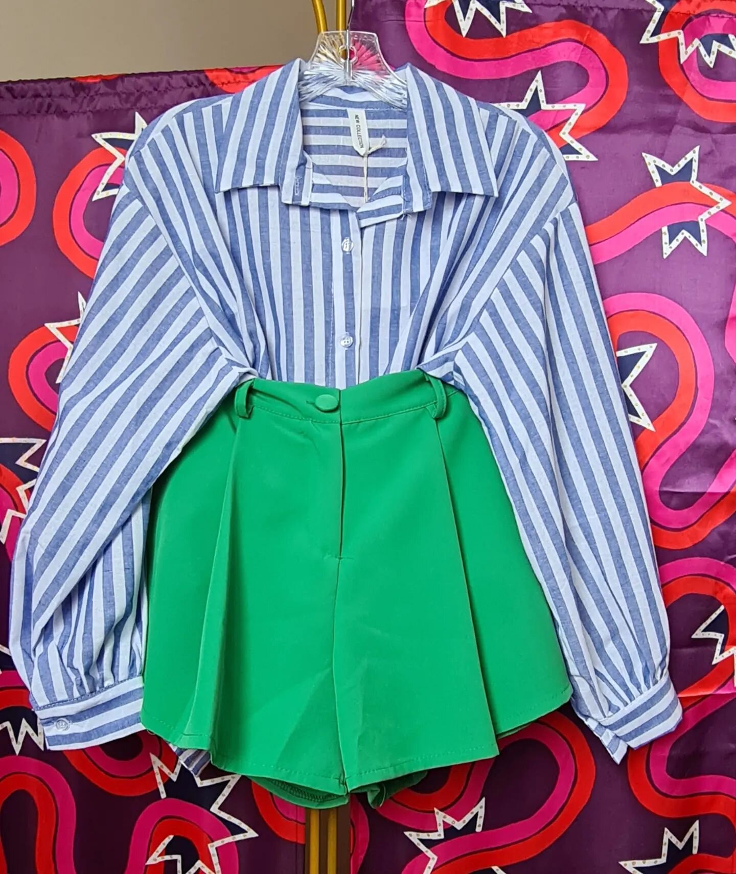 Outfit Inspo.
Keeping it casual with a oversized striped shirt and green flared shorts. 

#thepixieboutique #pixieboutique  #instafashion #instastyle #instafashionistas #edinburgh #fashioninfluencers #influencerstyle #londonfashion #newcastle #manche