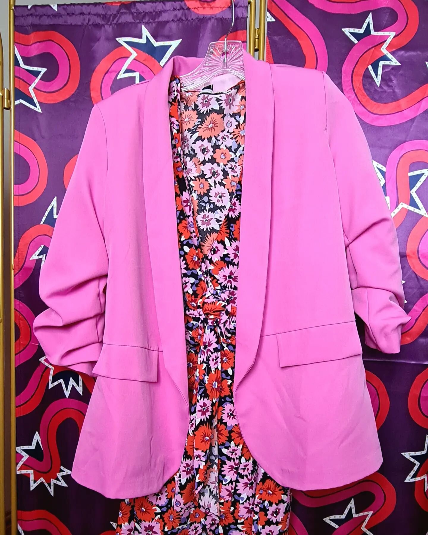 Ruched Sleeve Blazer in Pink &amp; 
Mini Puff Sleeve Floral Wrap Dress

Available online at www.thepixieboutique.co.uk

#thepixieboutique #pixieboutique  #instafashion #instastyle #instafashionistas #edinburgh #fashioninfluencers #influencerstyle #lo