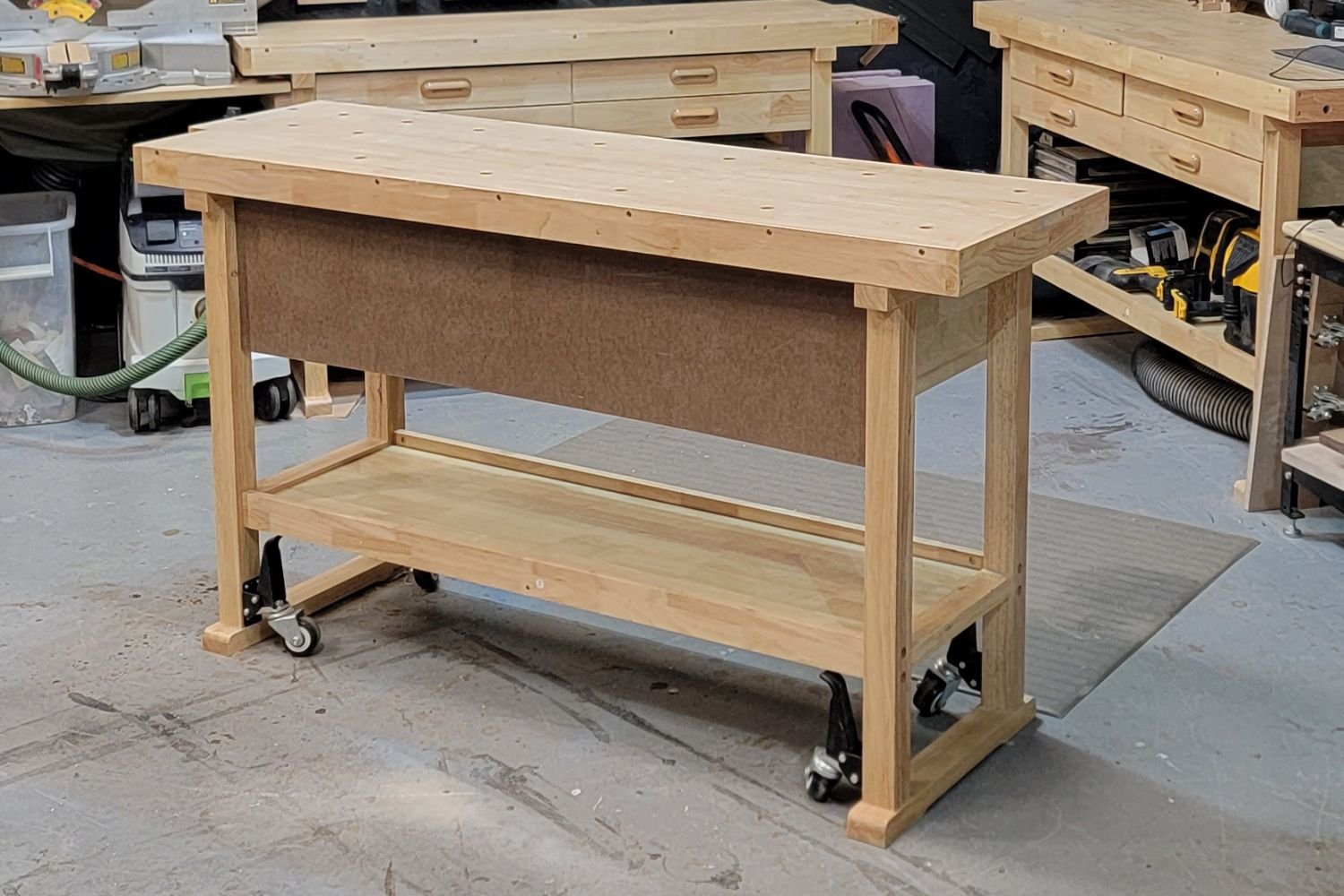 how tall to make a woodworking bench?