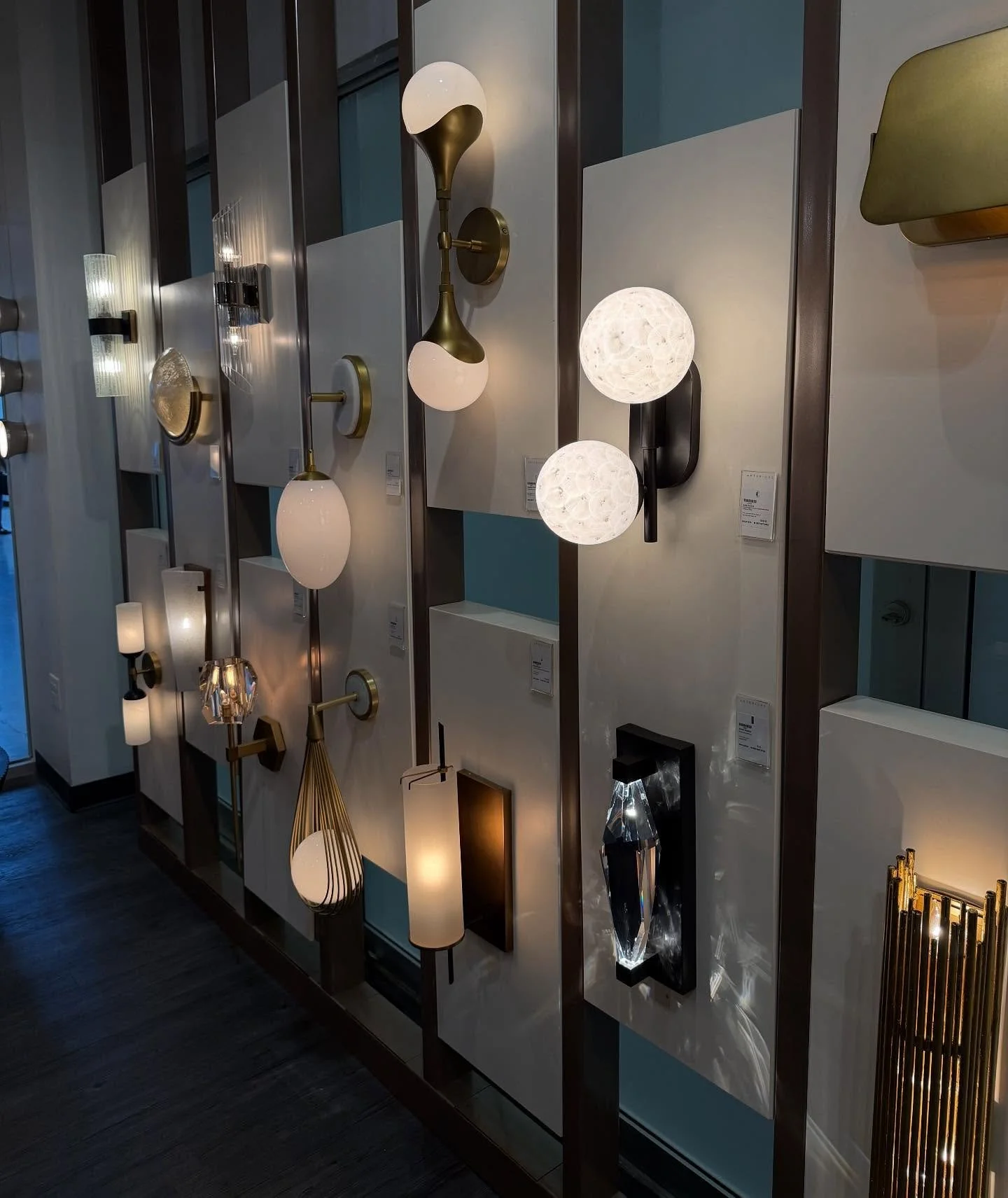 Getting Lit @highpointmarket  with glowing new introductions @arteriorshome 
#witford #arteriors #lighting #hpmkt #hpmkt2025 #highpointmarket #highpoint #lit #interiordesign