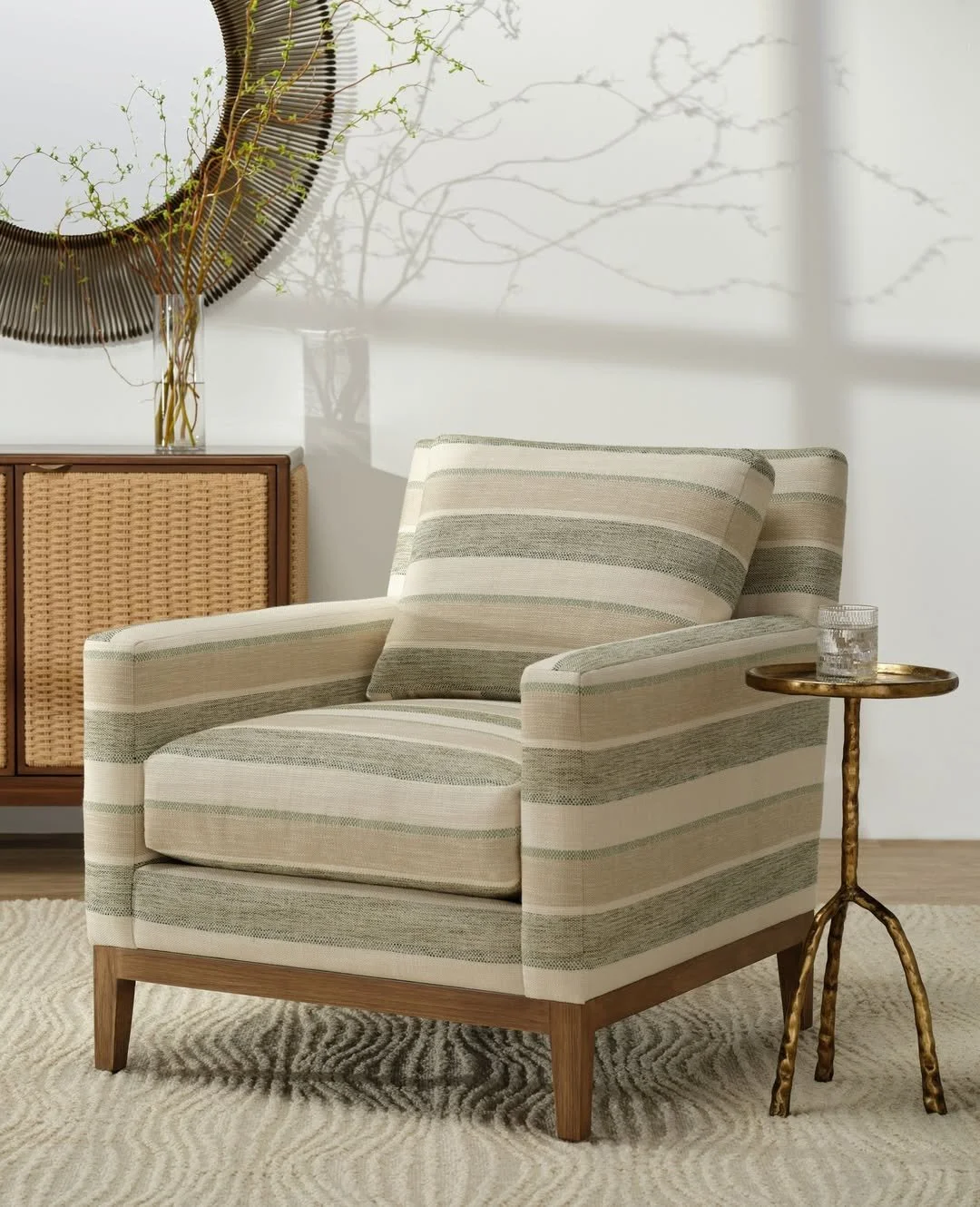 Laguna Vendor: Burton James

Modern lines, timeless balance.

The Cosimo Chair by @burtonjamesinc pairs a sleek silhouette with an exposed wood base&mdash;blending contemporary clarity and transitional elegance in a quietly refined form.