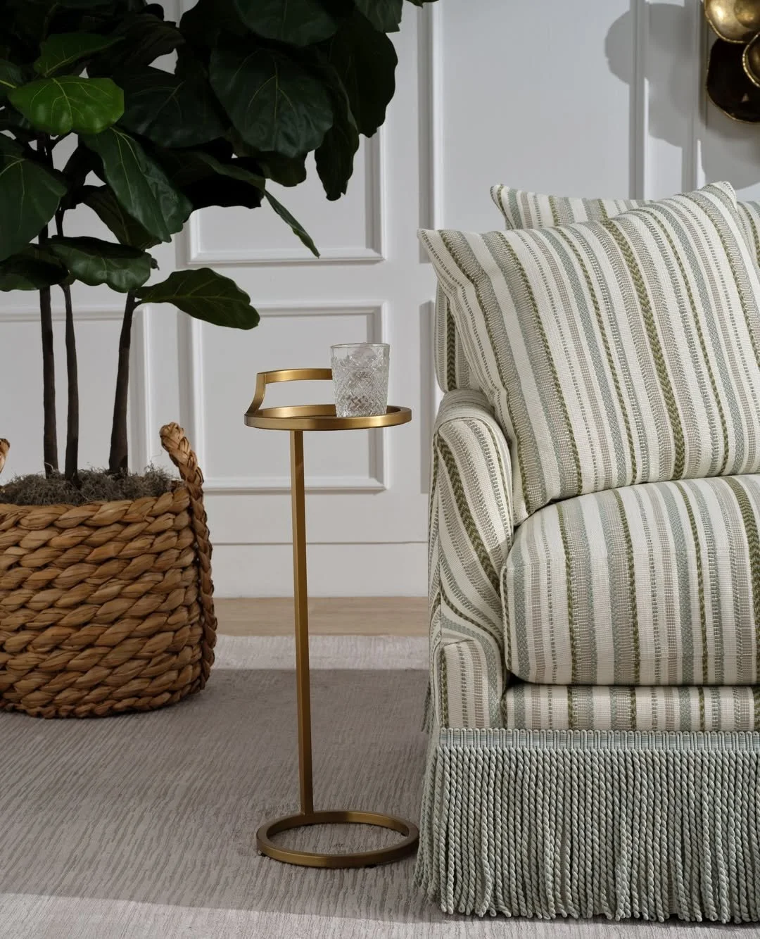 Laguna Vendor: Burton James

Where tradition meets intention.

This transitional silhouette is designed for customization &mdash; shown in Alassio Spa upholstery with bullion fringe in Garda Sky from @burtonjamesinc.

Every element is meticulously ta