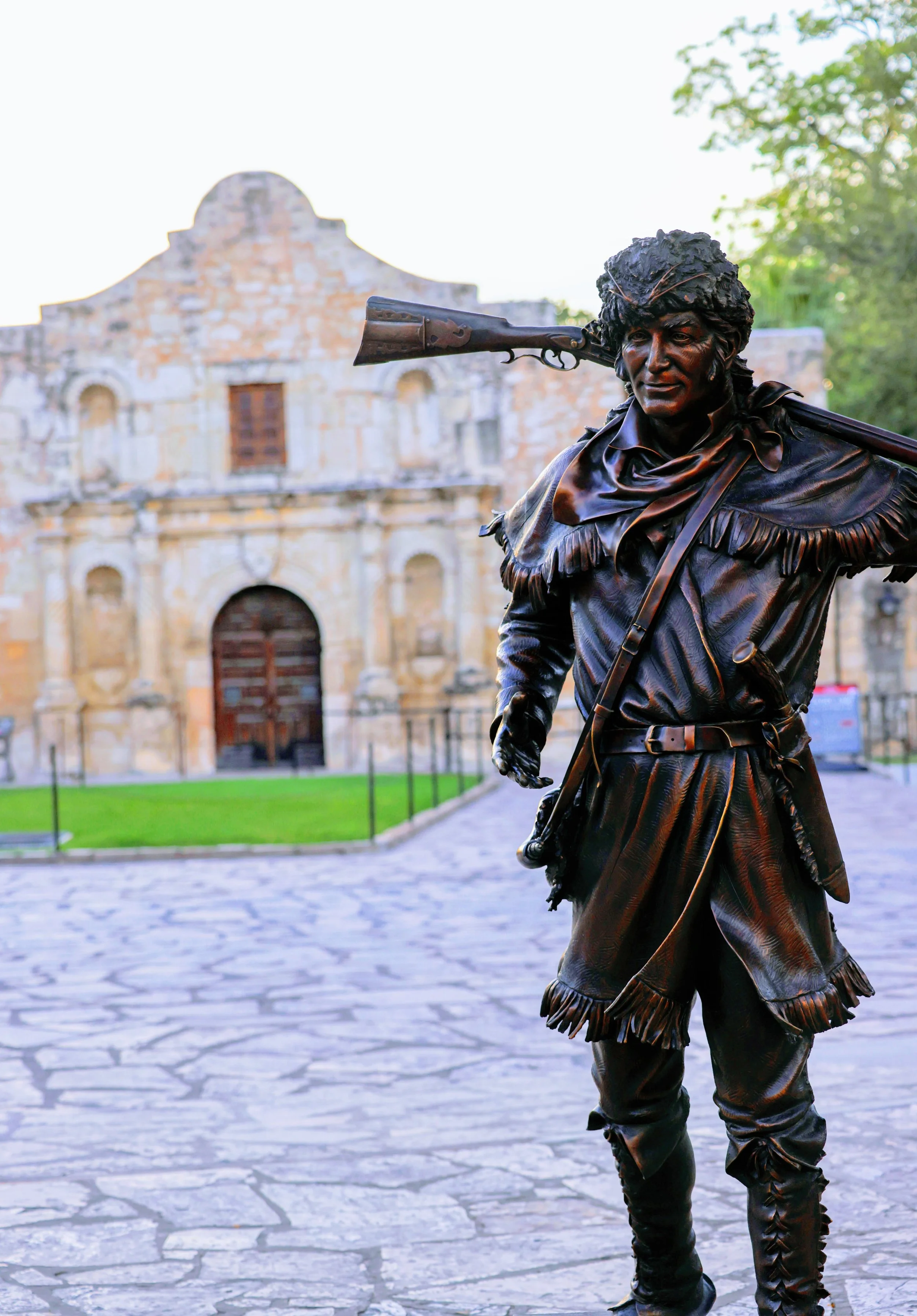 Davy Crockett Statue