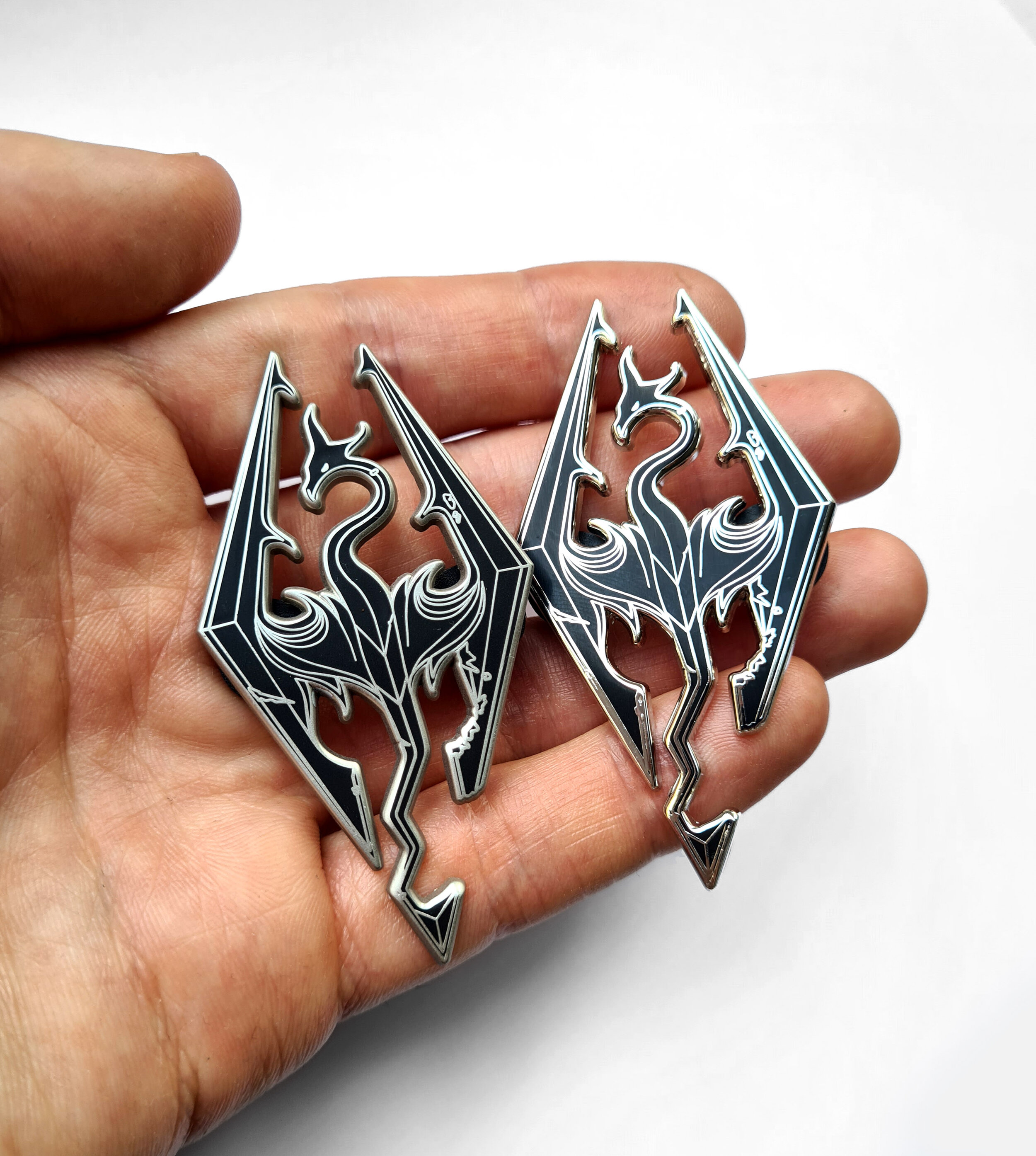 dragon statue pin fantasy in hand matt and glossy.jpg