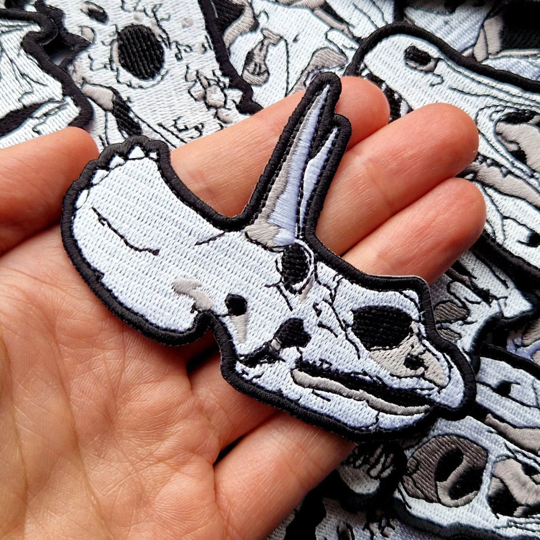 TRICERATOPS SKULL EMBROIDERY PATCH