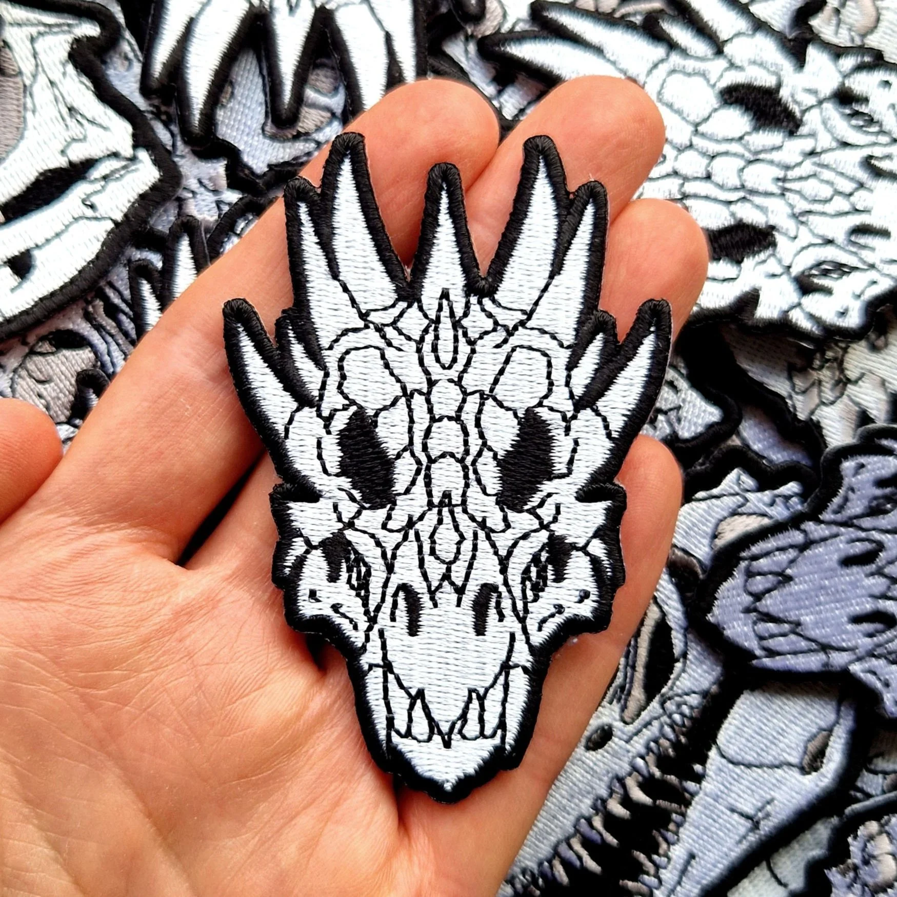 DRAGON SKULL EMBROIDERY PATCH