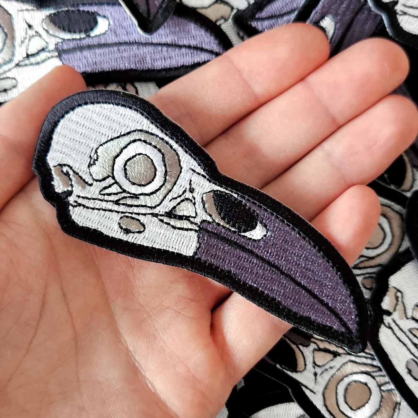RAVEN SKULL EMBROIDERY PATCH