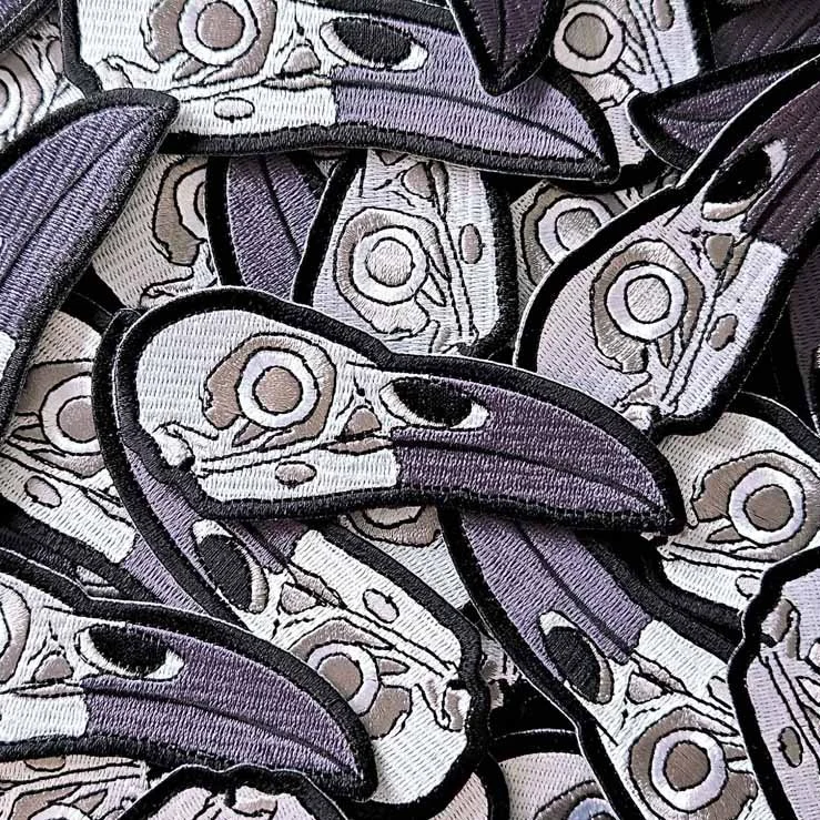 Crow and Raven Skull embroidery patch – iron-on design for dark arts fashion