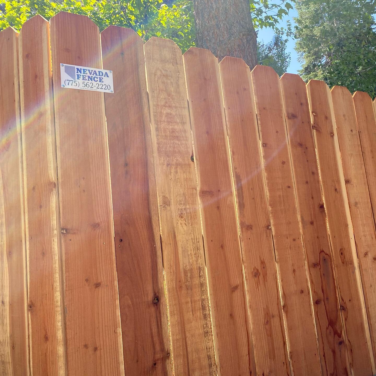 Where there&rsquo;s a will, there&rsquo;s a way! 1x8&rdquo; redwood picketed dog ear fence 🍂☀️ with three 2x4 rails. #BuiltToLast #NevadaFence