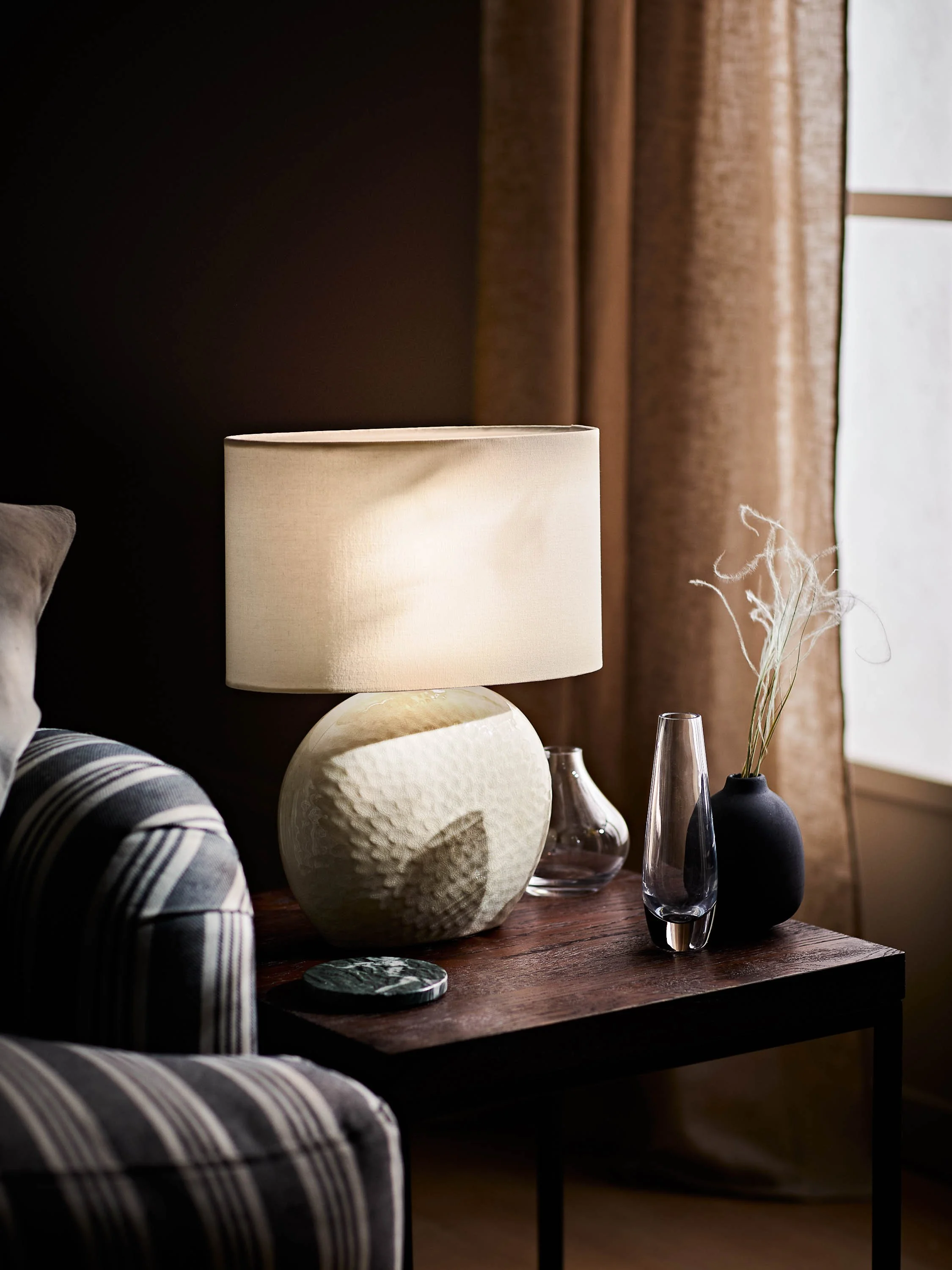 AW22_LS_NC_T_LI_TBL_LAMPS_03_Alt9.jpg