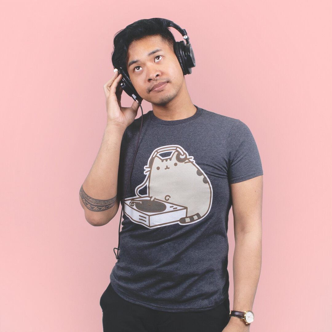 Dec_Pusheen_DJHeadphones.jpg