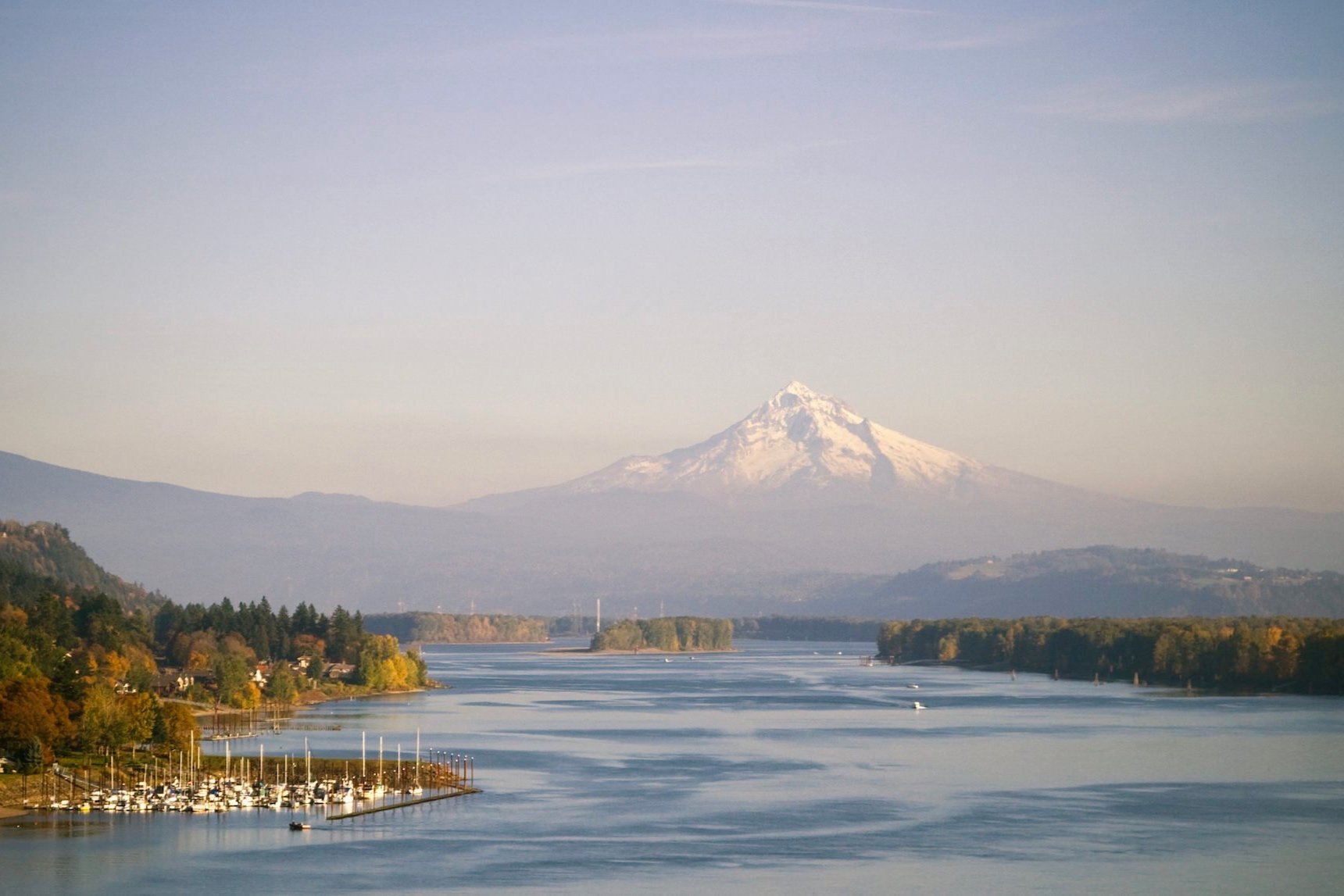 Mt+Hood+and+Columbia+from+I-205+Bridge.jpg