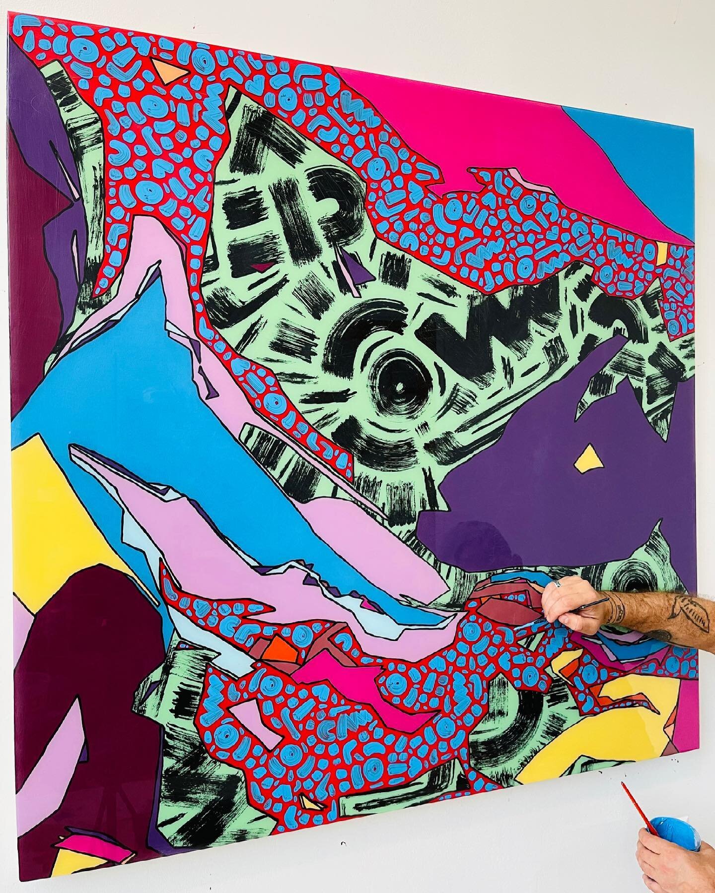 &bull; FiRST LAYER OF RESiN/SECOND PATTERN FiLL &bull;

.

.

.

#kfishla #artistofinstagram #kfish #streetart #raw_nyc #murals #newyorkcityguide #nycartist #aesthetic #originalart #shapesandcolors #pastels #bushwickart #colorsandshapes #firstresinpo