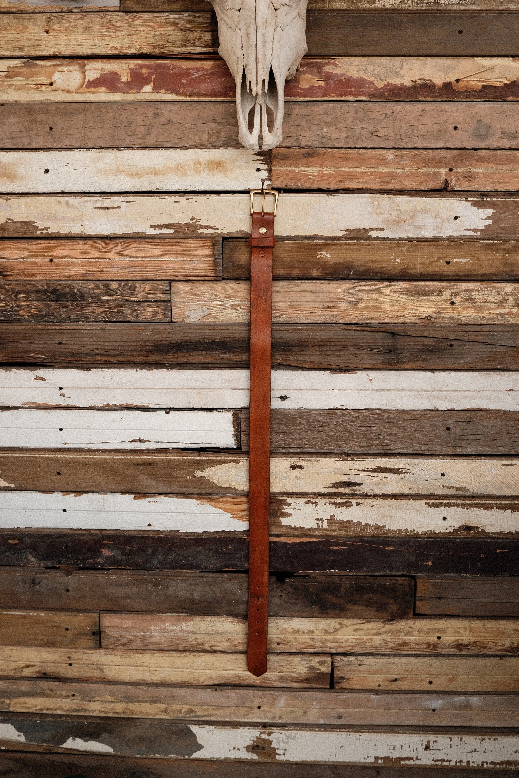 S-V Buckle Belt in Tan