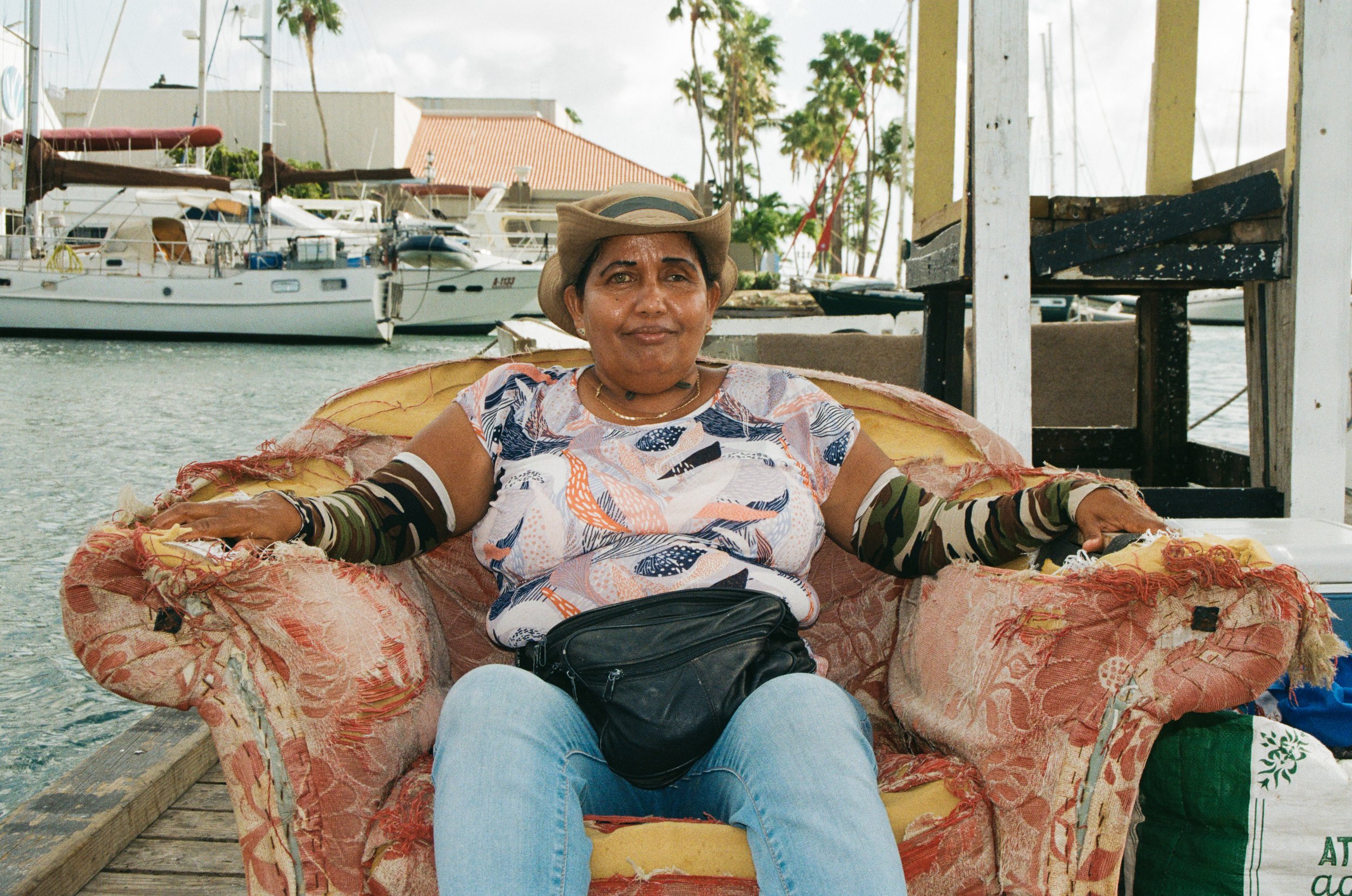 Julie from Aruba