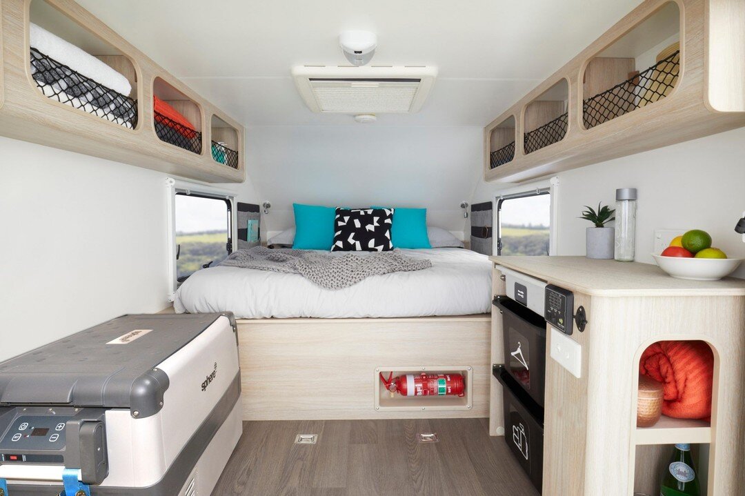//Van Features//
Our J-pods come fully equipped with all the luxury features you've come to expect from Bantam Caravans, including:
💨 Sirocco fans
🛏 Innerspring mattress 
💡 12v Lighting 
🍳External 2 burner cooktop (gas bayonets) 

As well as plen
