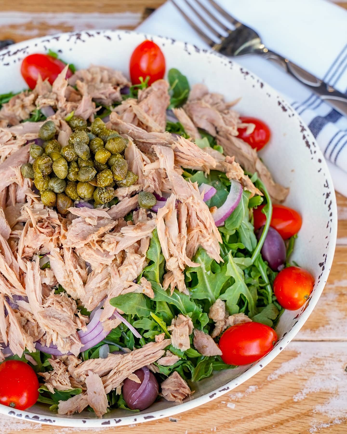 Fresh salad with tuna.

#gravesendpizzeria #brooklyn #sunsetpark #gravesend #pizza #food #foodporn #pizzalover #pizzatime #foodie #instafood #delivery #italianfood #pasta #pizzeria #pizzalovers #yummy #foodphotography #foodblogger #foodlover #foodsta