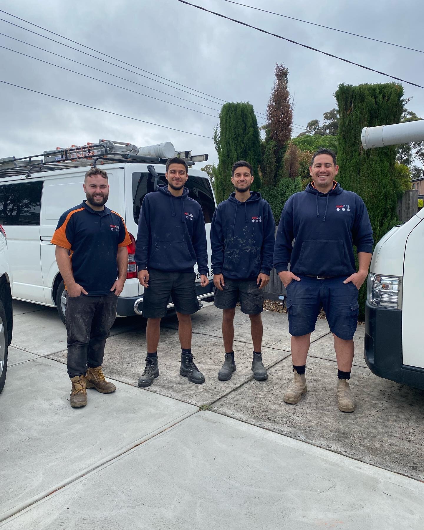 The MasGAS team ready for a fun Friday of installations &amp; service 

#team #summer #airconditioninginstallation #repair #service #heatingandcoolingservices