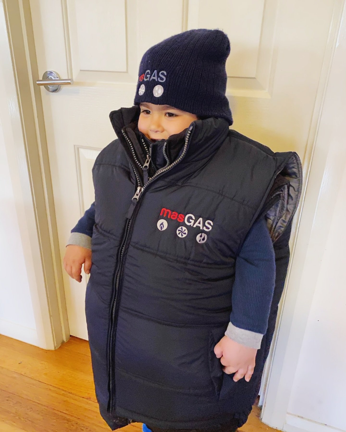 You don&rsquo;t need to rug up like this for winter! 🥶 ⁣
⁣
Call us to have your heater serviced or repaired in time for winter. ⁣
⁣
If you wish to enquire about a new heating system for your home, we offer rebates to eligible customers. ⁣
⁣
Keep war