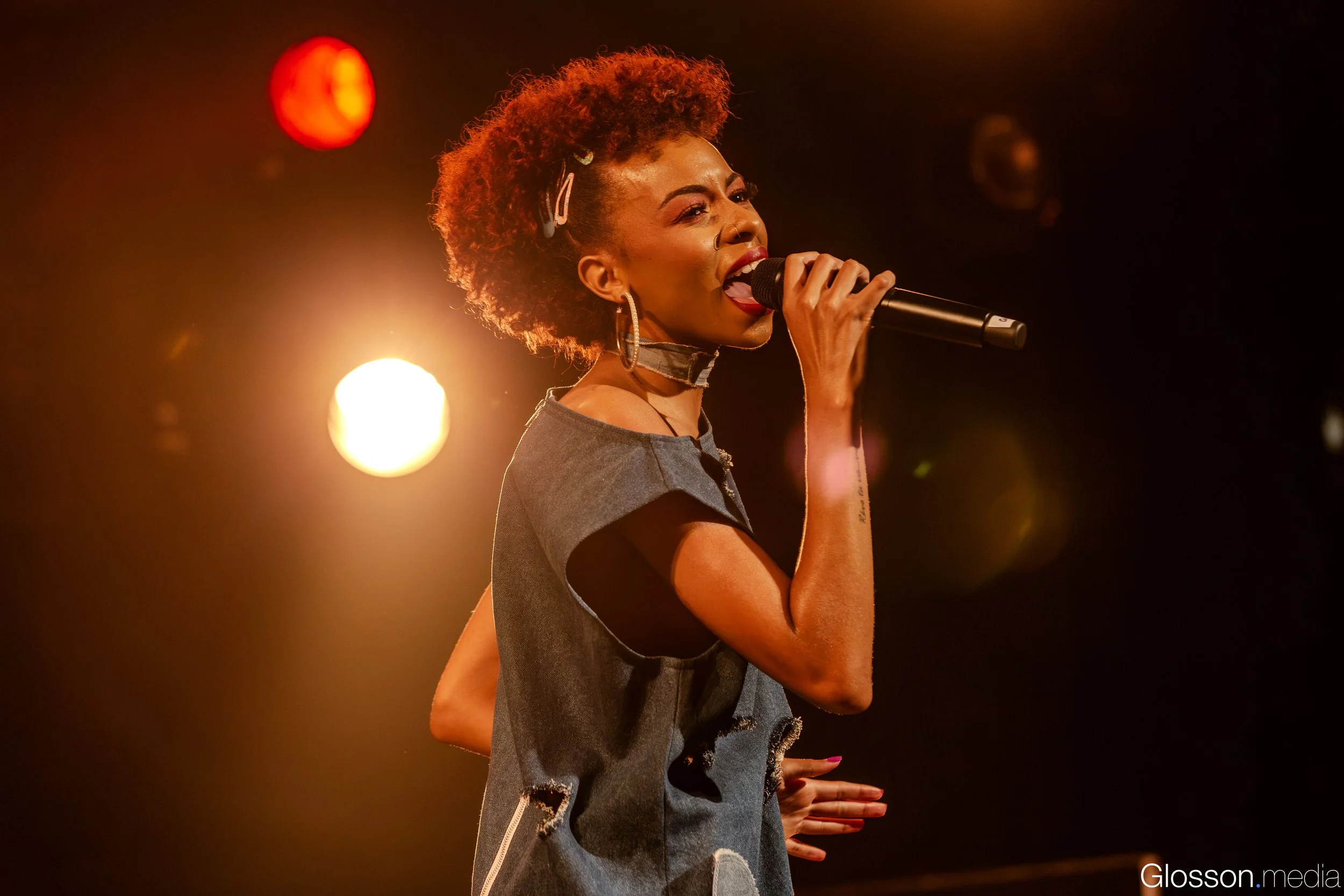 Ravyn-Lenae-SZA-Glosson-2.jpg