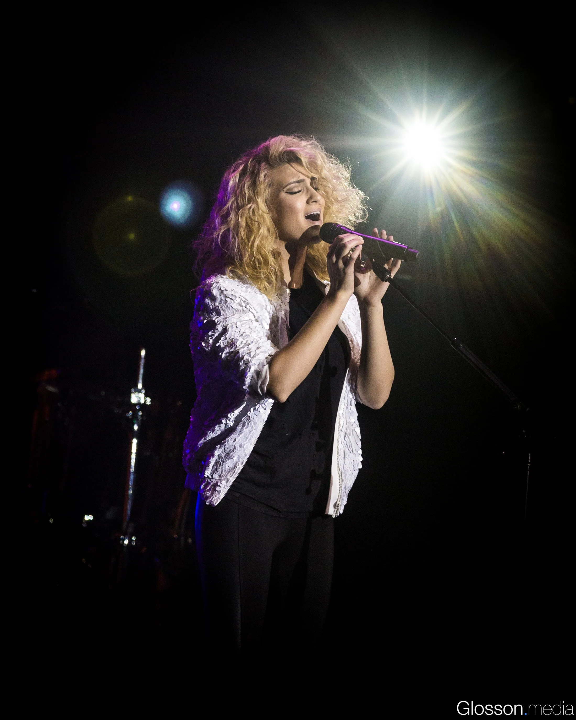 Tori Kelly-Glosson-5.jpg