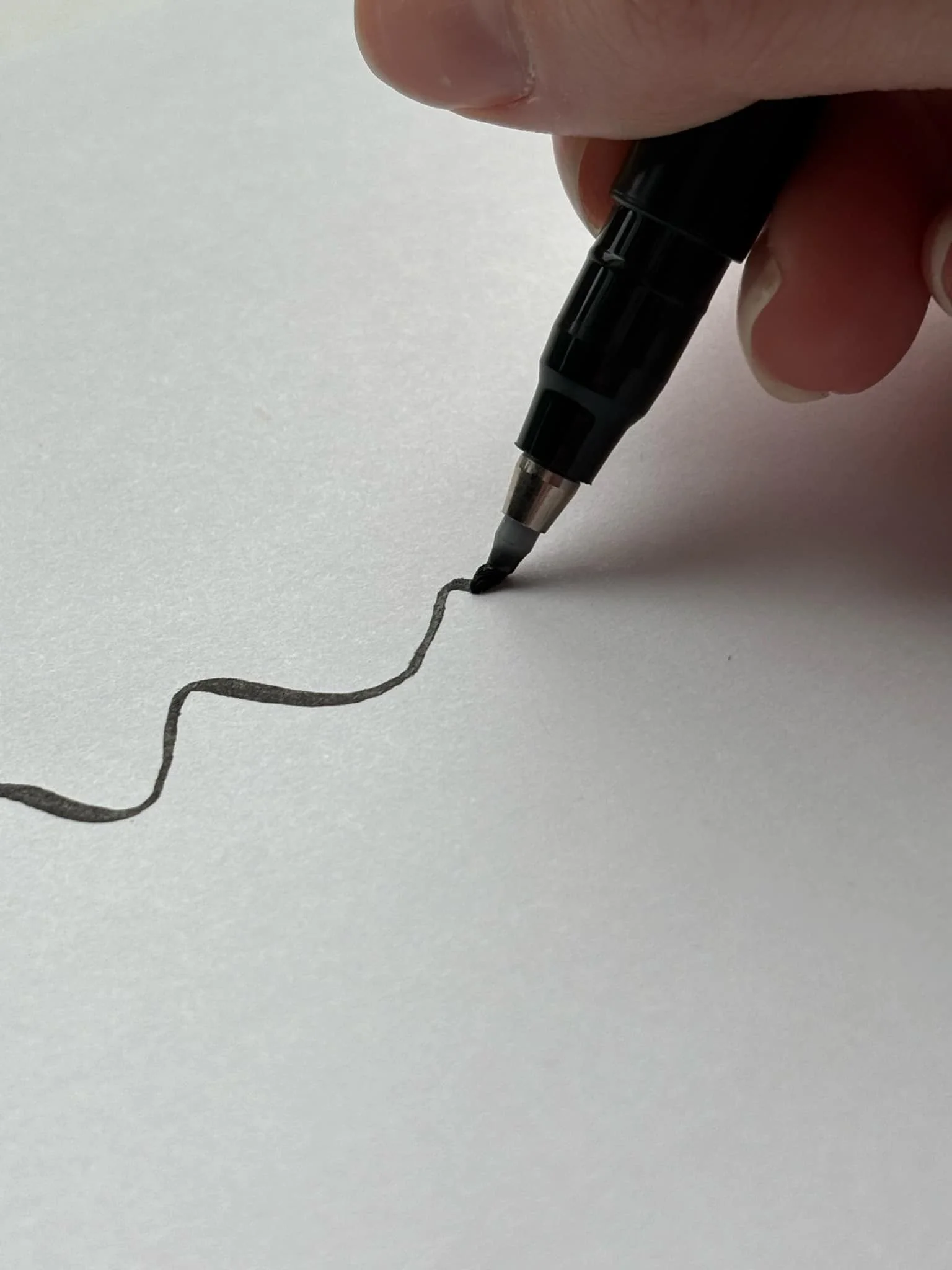 Thick-to-Thin Hand-Lettering Line