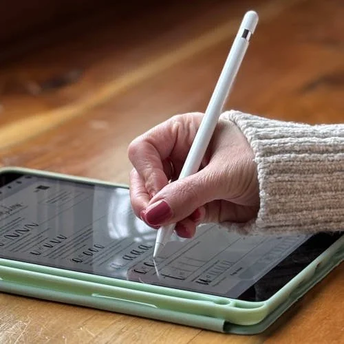 Learn Digital Lettering on Tablet Apple Pencil