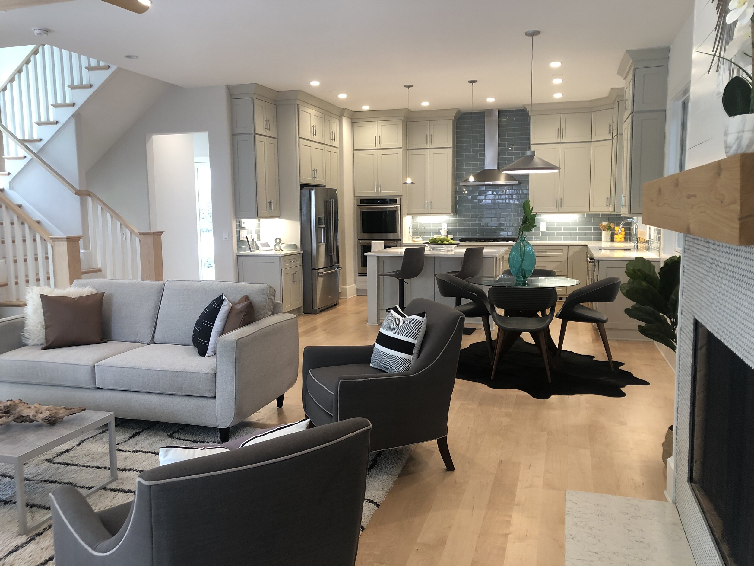 Living room to Kitchen
