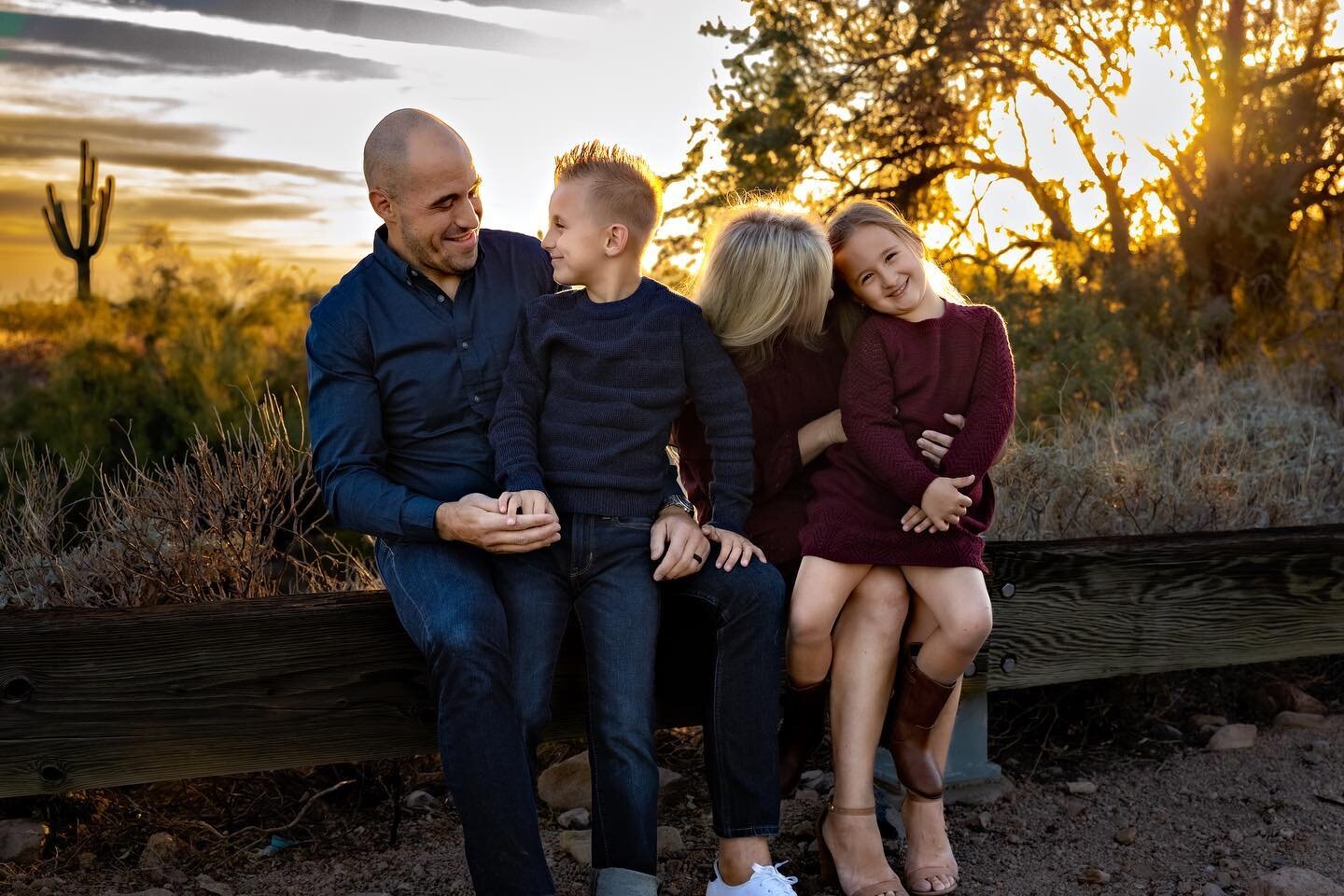 December was a busy month and I&rsquo;m so grateful for all my clients.

Taking pictures of this cute family was super special. We had a lot of fun and I could capture feelings, hugs, smiles and moments that these kids will can look back on when they