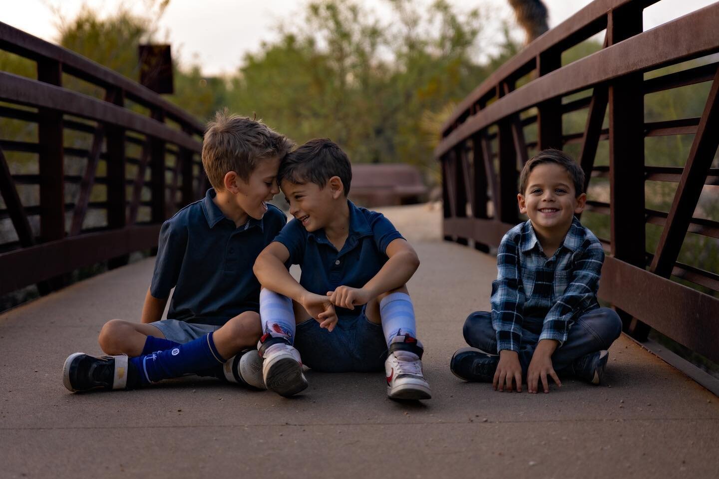 I just can&rsquo;t with these cuties. Look at those smiles and bond they have ❤️

#familyphotography #scottsdale #scottsdalephotographer #siblingphotoshoot