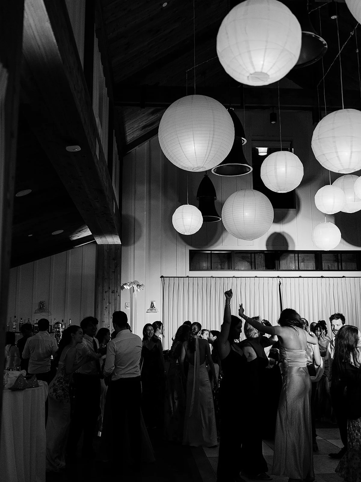 DJ vs Band for Weddings: How to Choose the Right Entertainment (or Have Both)