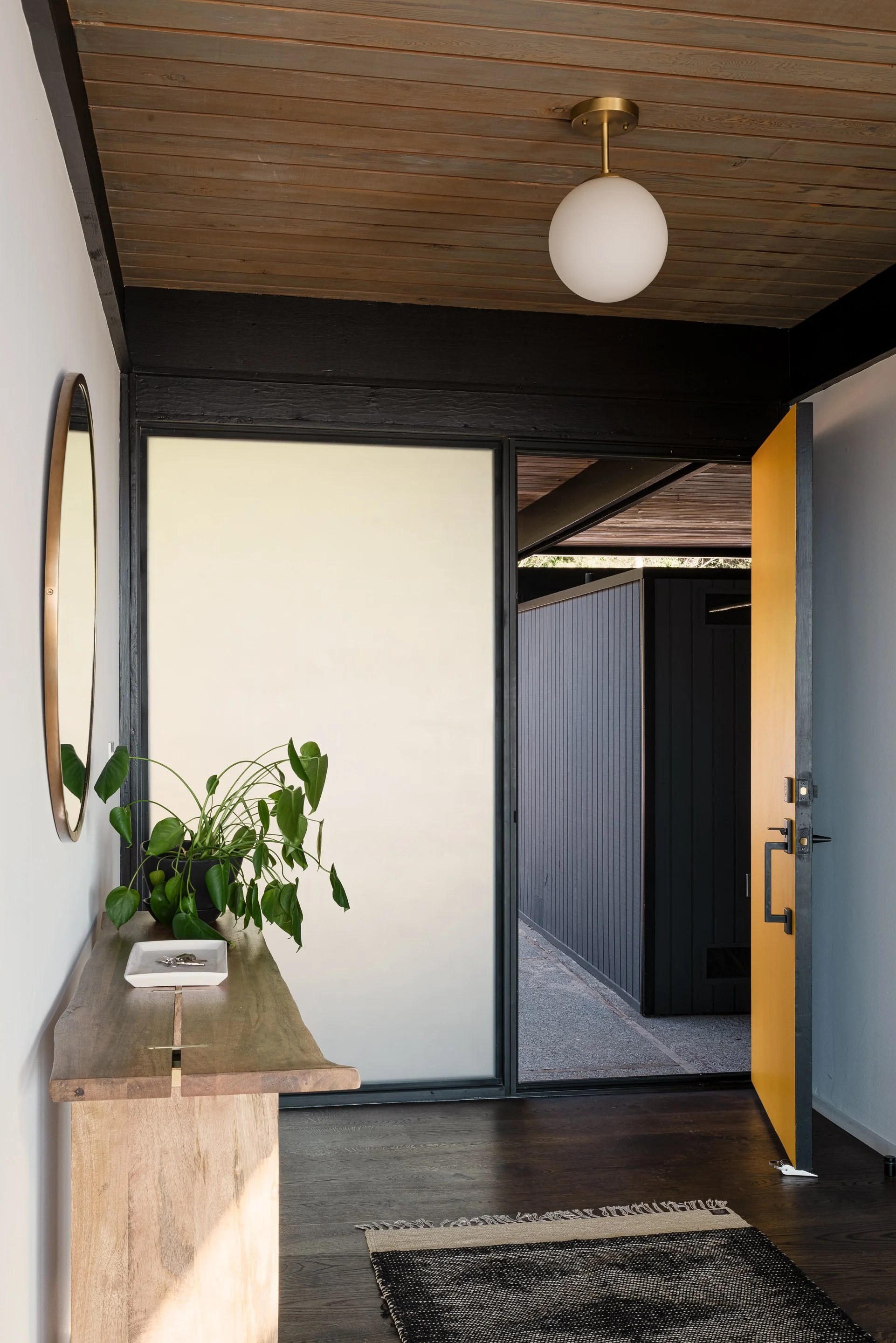 2_Plus House_Entry Area.jpg