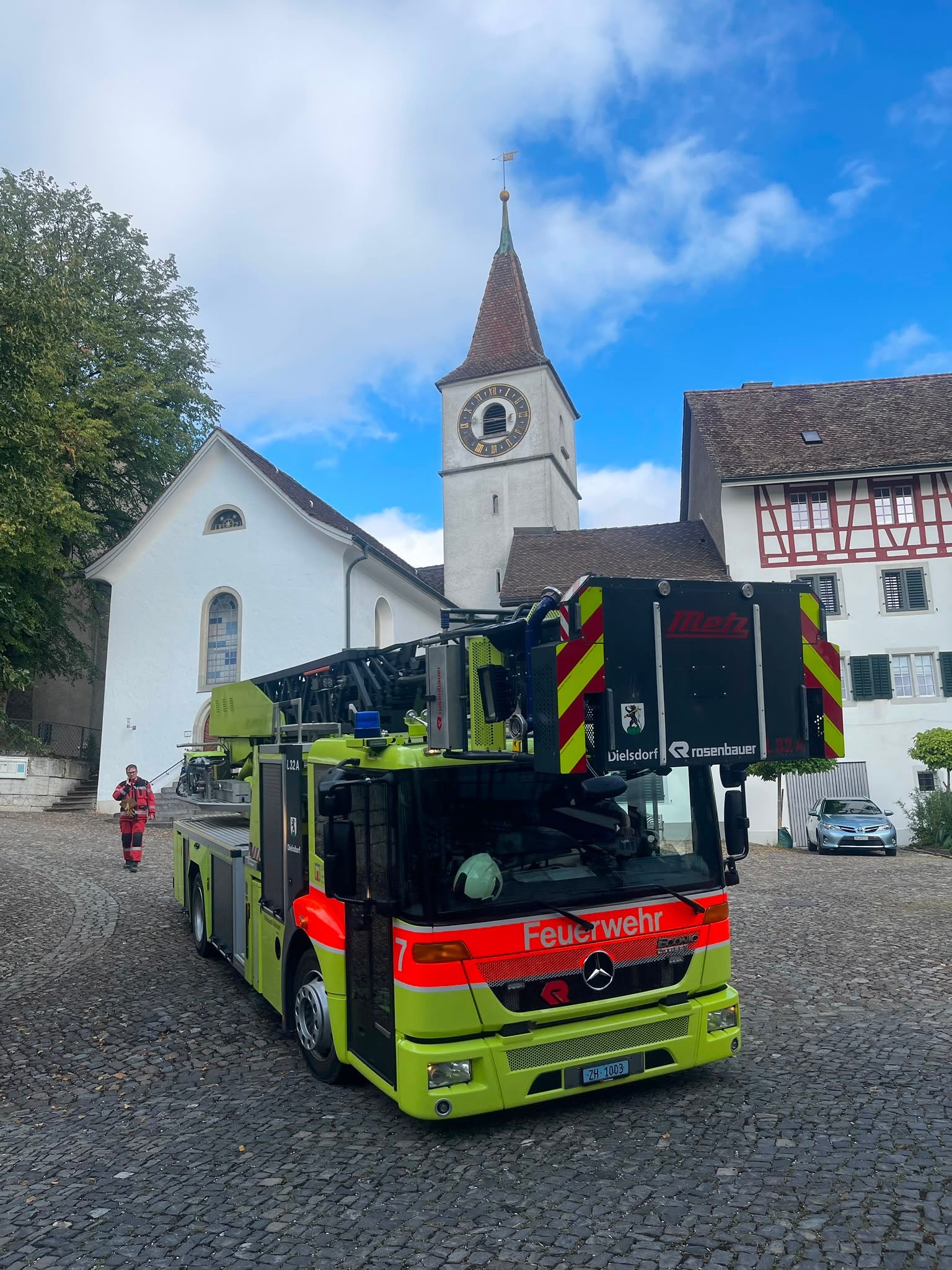 🚒 MWD-&Uuml;bung am Samstagmorgen

Heute Morgen stand f&uuml;r unsere Maschinisten eine etwas andere &Uuml;bung auf dem Programm: Bei einer Sterne-Fahrt ging es in Zweierteams mit verschiedenen Feuerwehrfahrzeugen quer durch unser Einsatzgebiet.

An