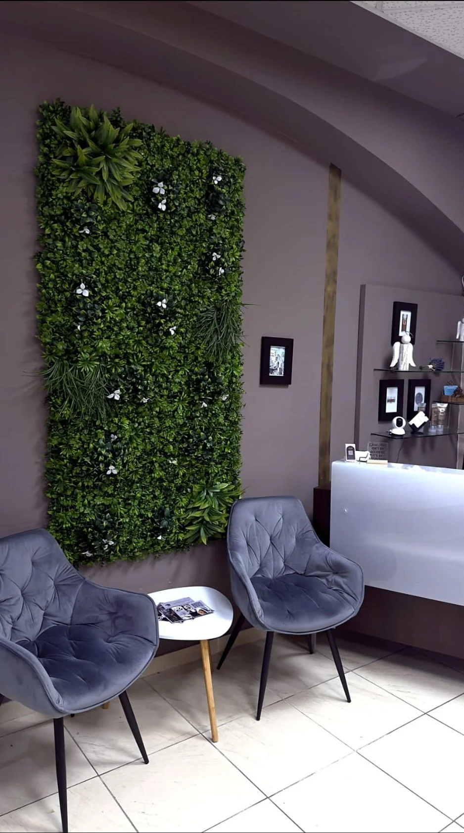 Welcome Head Hairdressing Salon in Prague