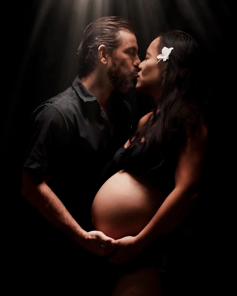 On sort un peu des sentiers battus mais on entre au studio :) 
Toutes mes f&eacute;licitation &agrave; ces 2 l&agrave; et merci pour leur confiance pour avoir fait appel une nouvelle fois &agrave; mes services de photographe.

#tahiti #studiophoto #s