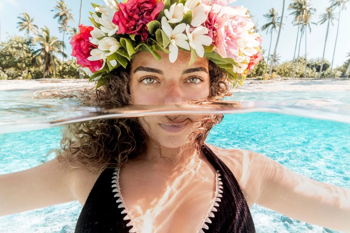 Vahin&eacute; entre ciel et lagon...
Merci &agrave; ma mod&egrave;le C. 

#moorea #Lagon #Paradis #TravelTahiti #OceanVibes