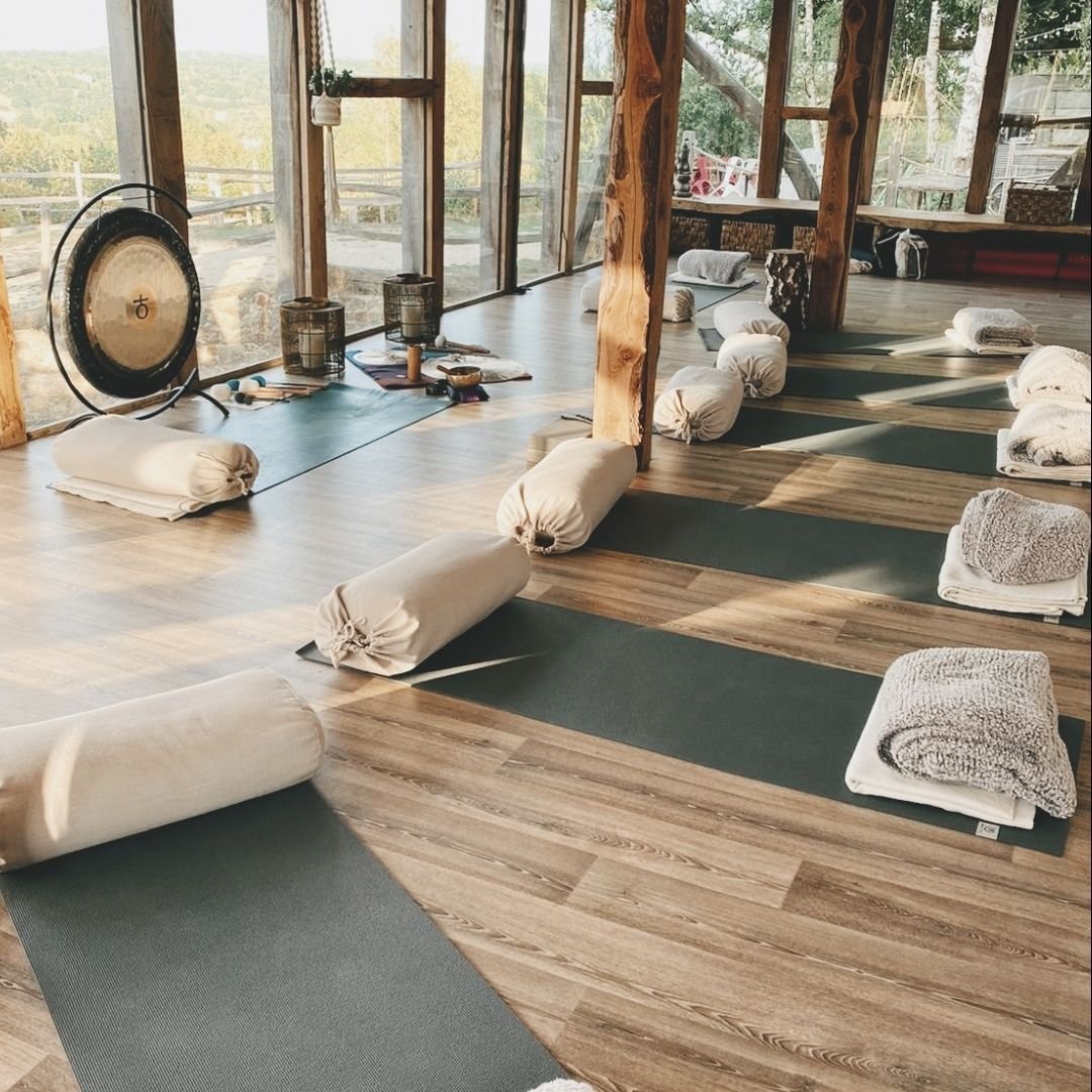 Take time to Stop.Connect.Breathe with Rowena this Friday night.

This enriching and deeply nourishing workshop is the perfect antidote from the busyness of everyday life, to pause and connect back to the body and breath.

Two precious hours of gentl