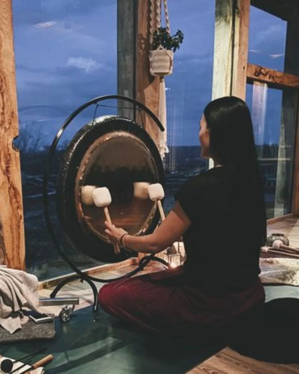 GONG BATH - SUNDAY 7TH DECEMBER @ 7PM

A gong bath is a sound healing meditation where you lie down and listen to the vibrations of gongs and other instruments, promoting deep relaxation and potentially helping with stress and anxiety. 

All you have