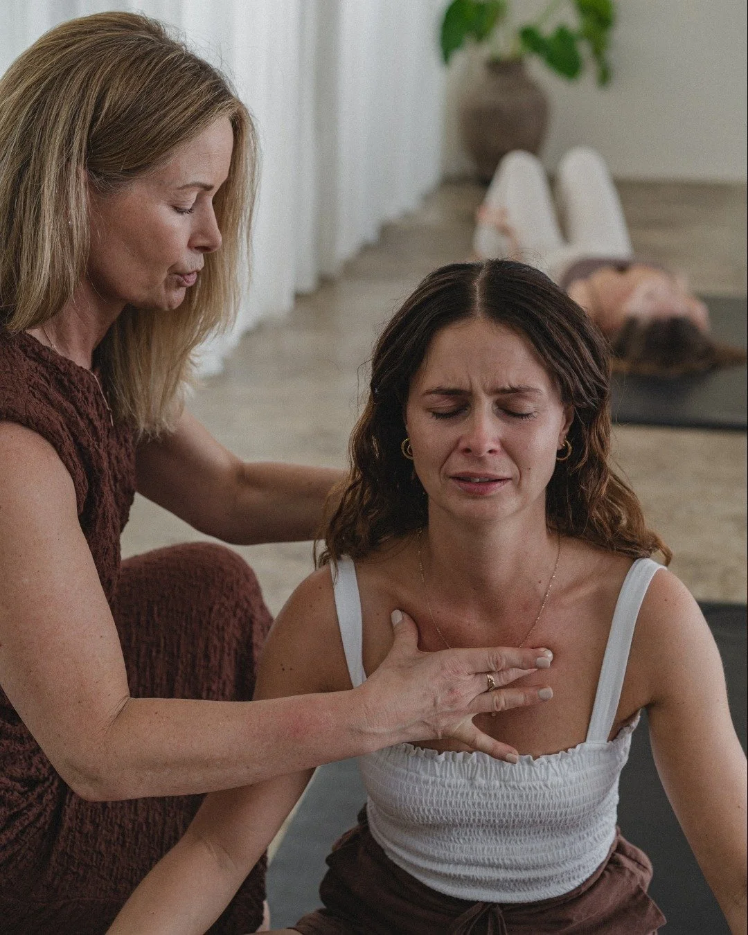 ✨ Transform Your Life From Within ✨ 

Kundalini Activation is the awakening of dormant life-force energy at the base of the spine, rising through the chakras to bring spiritual awakening, profound insights, and heightened consciousness.

Unlike inten