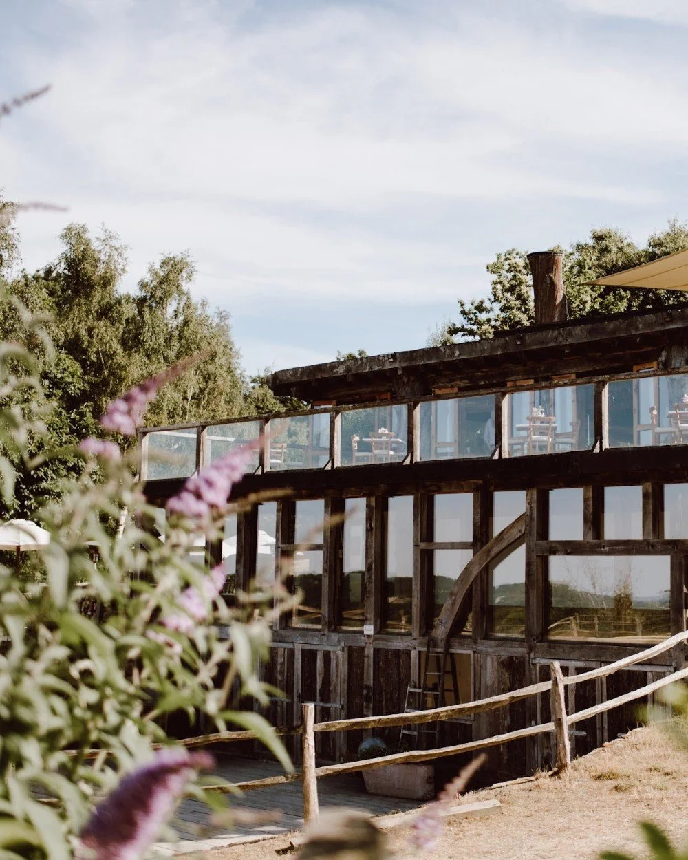 As summer approaches, it&rsquo;s the perfect time to slow down, step outside, and reconnect 🌿☀️

Join us for weekend yoga classes @kingdom_pen surrounded by nature&mdash;fresh air, open space, and the kind of calm you didn&rsquo;t know you needed. W