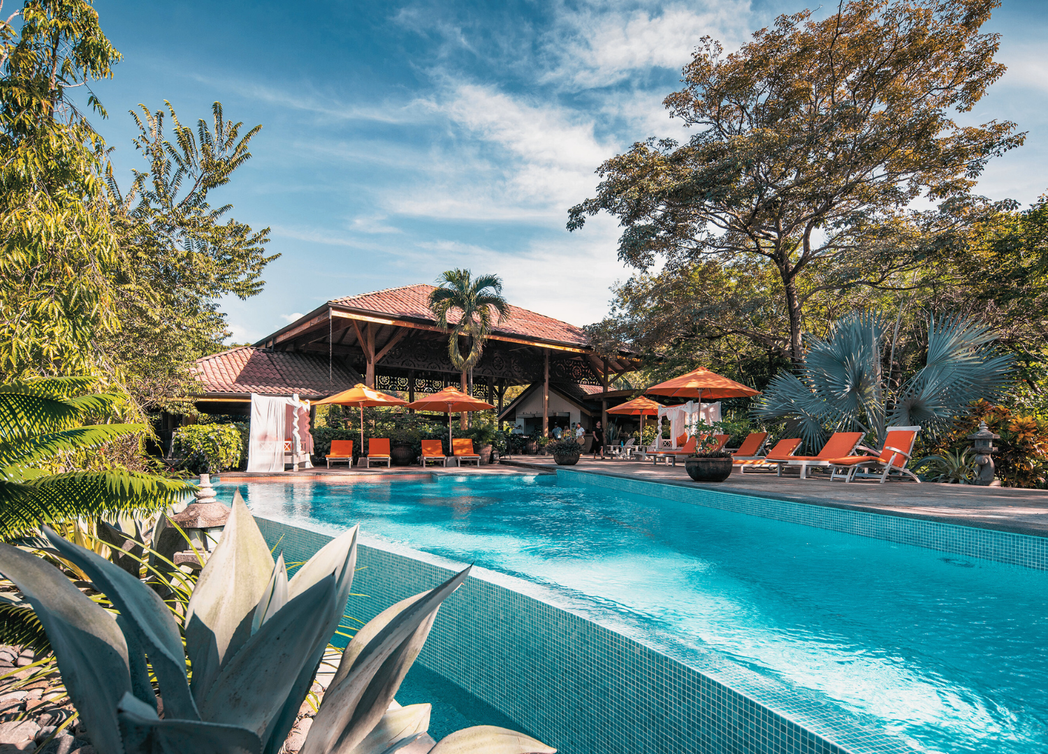 costa rica - pool (3).png