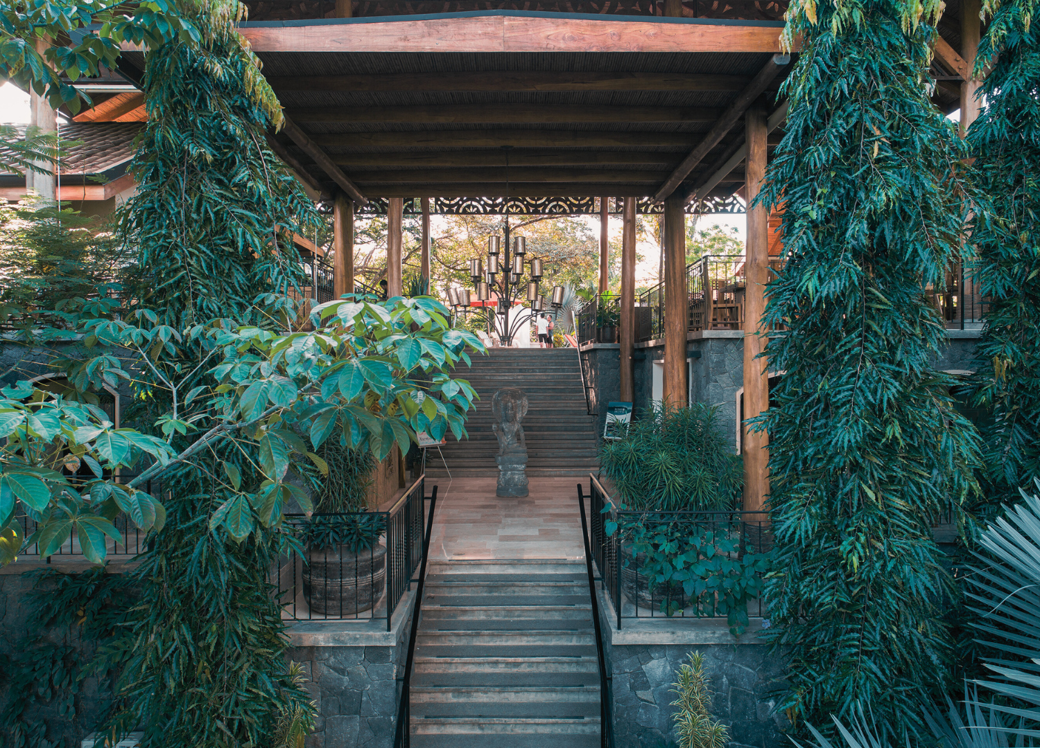 costa rica - venue (18).png
