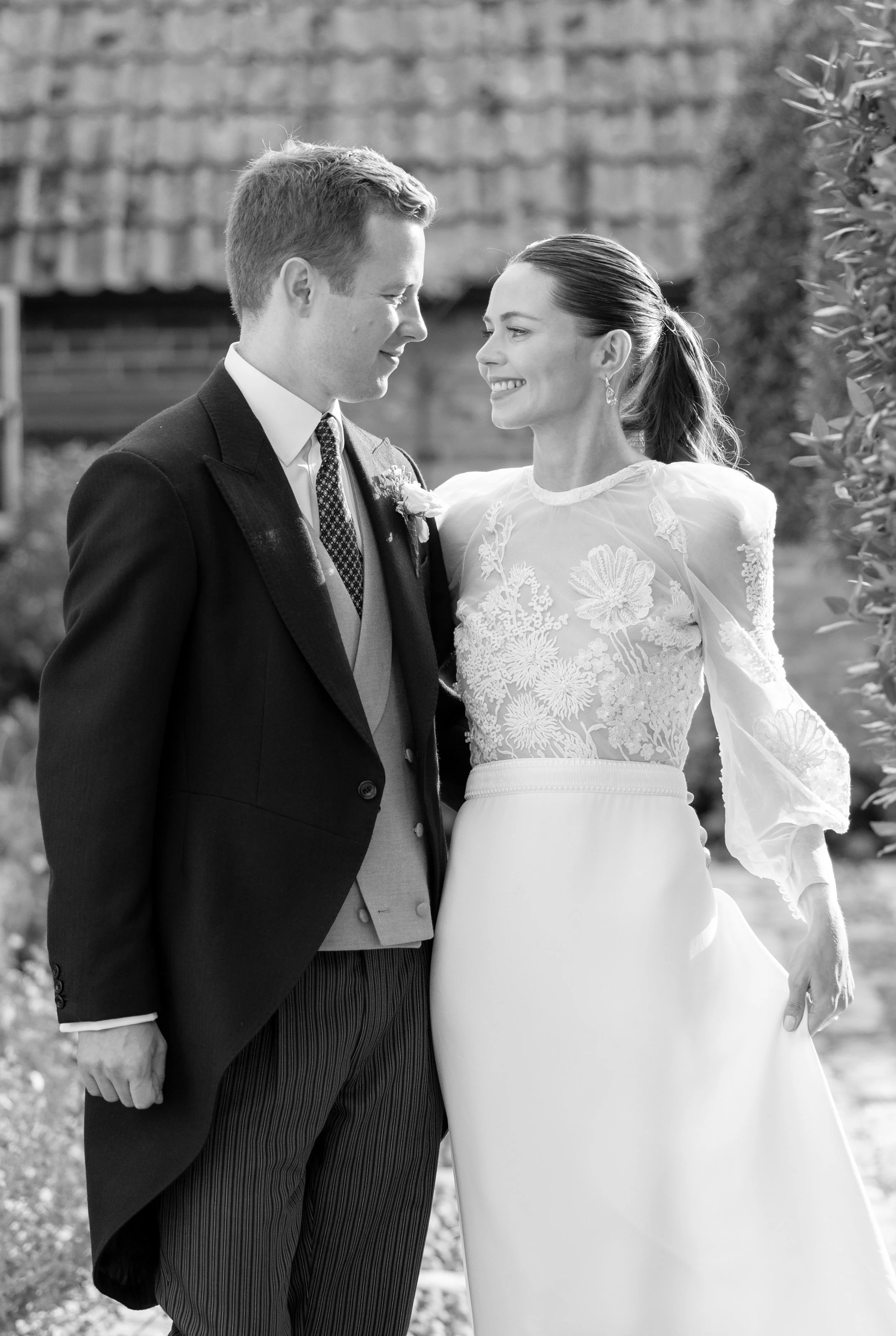 S5881-932-3- srgb.jpg