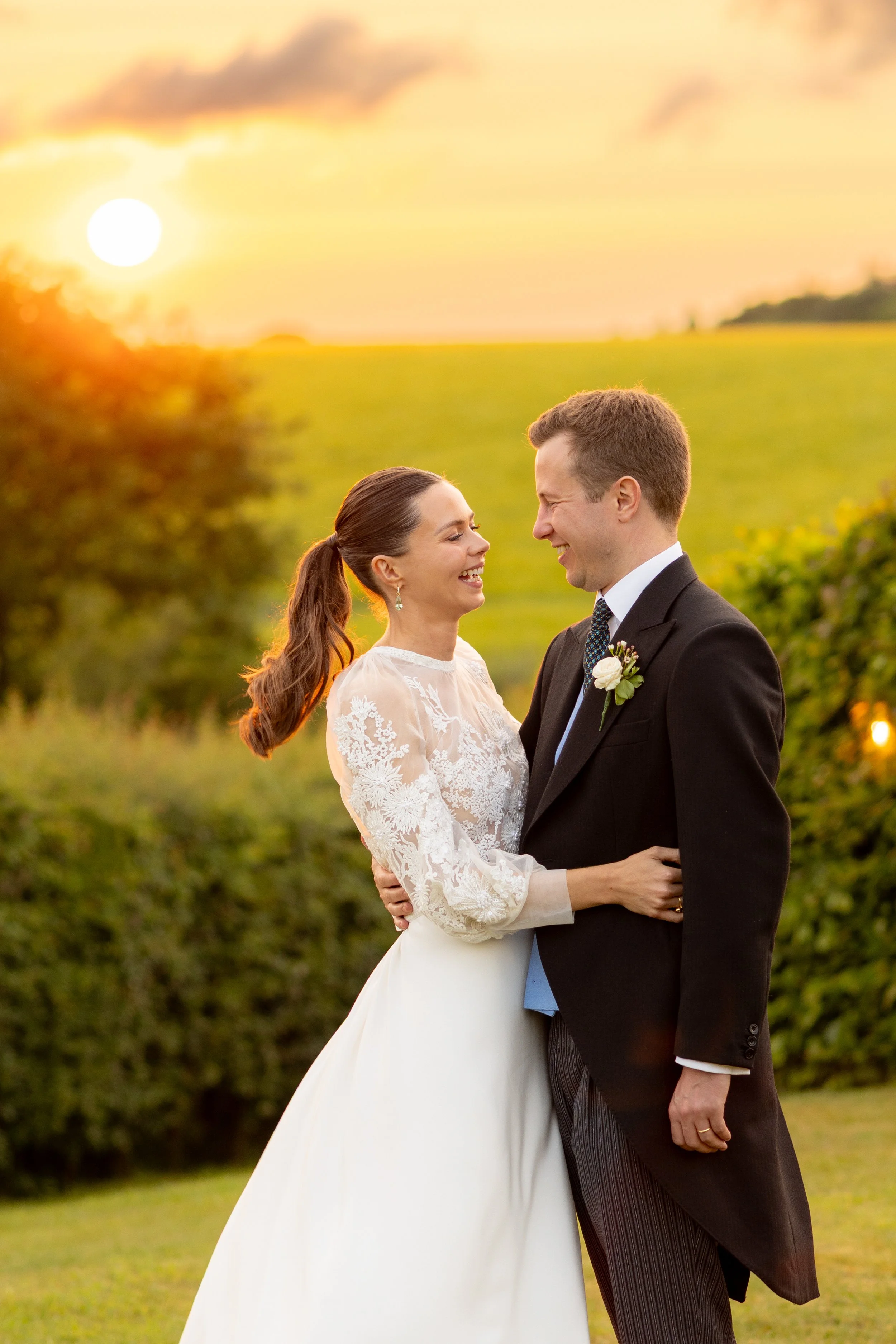 S5881-1172- srgb.jpg