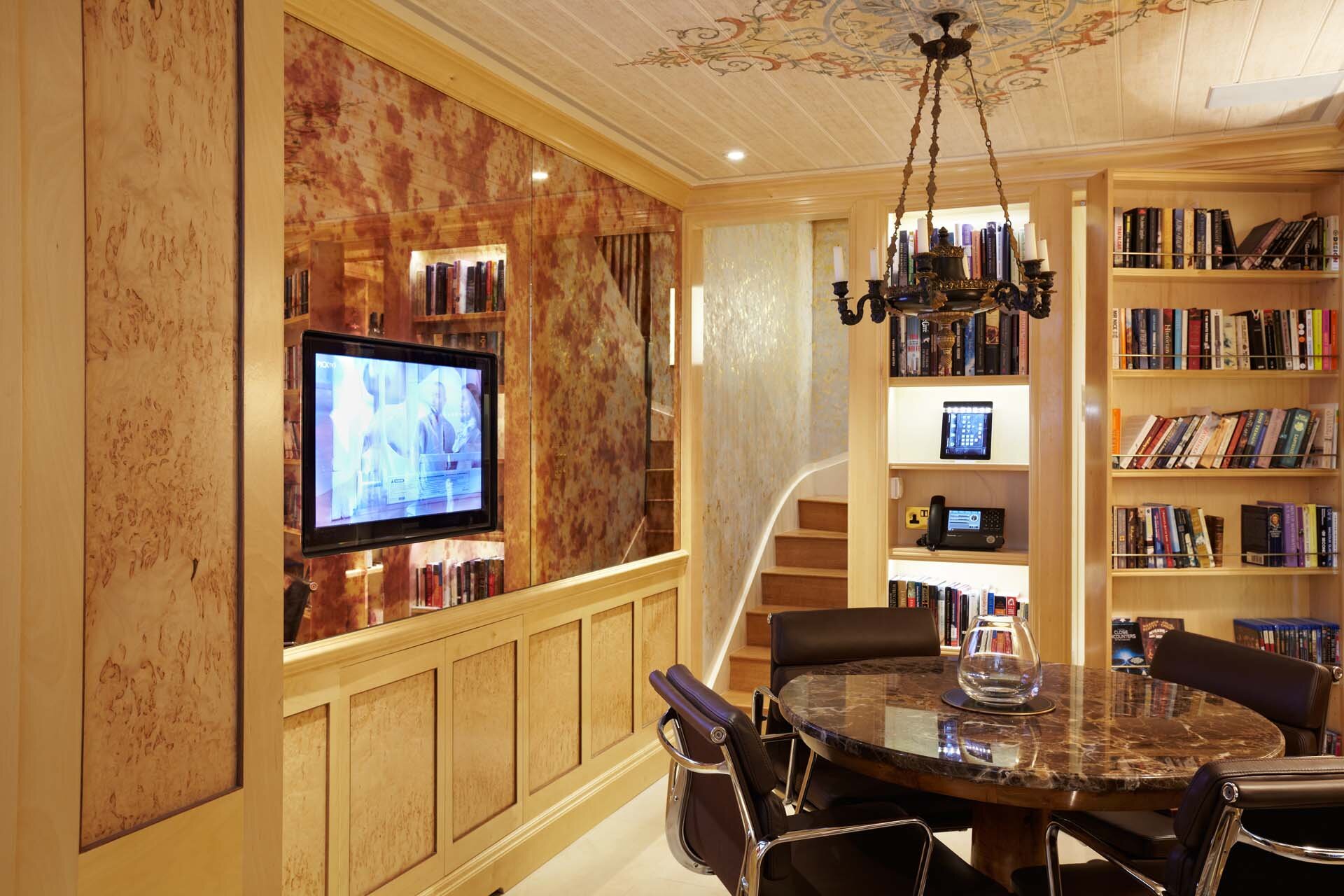 portfolio-1015-35-dining-room.jpg