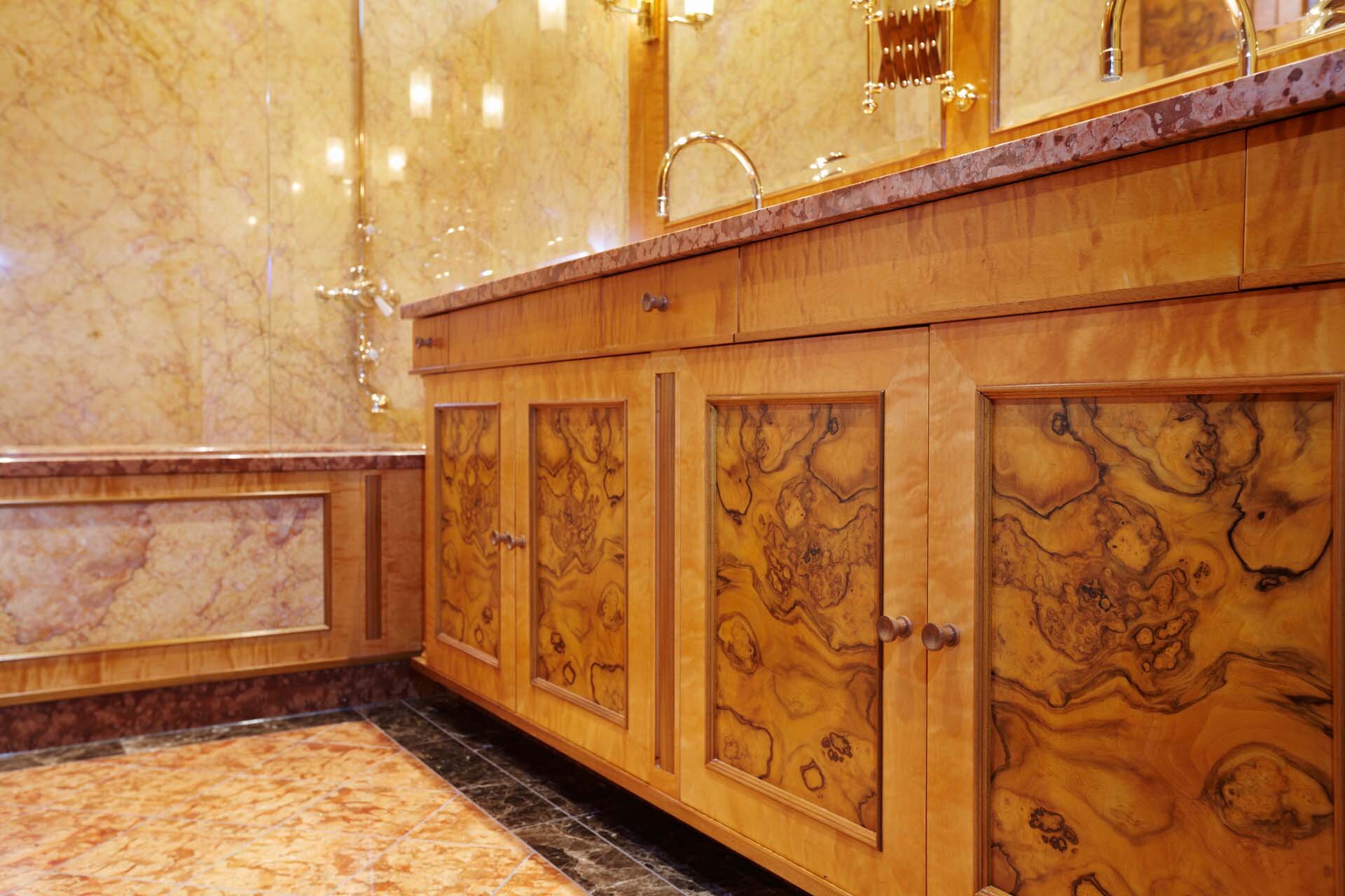 portfolio-1015-22-master-bathroom-cabinetry.jpg