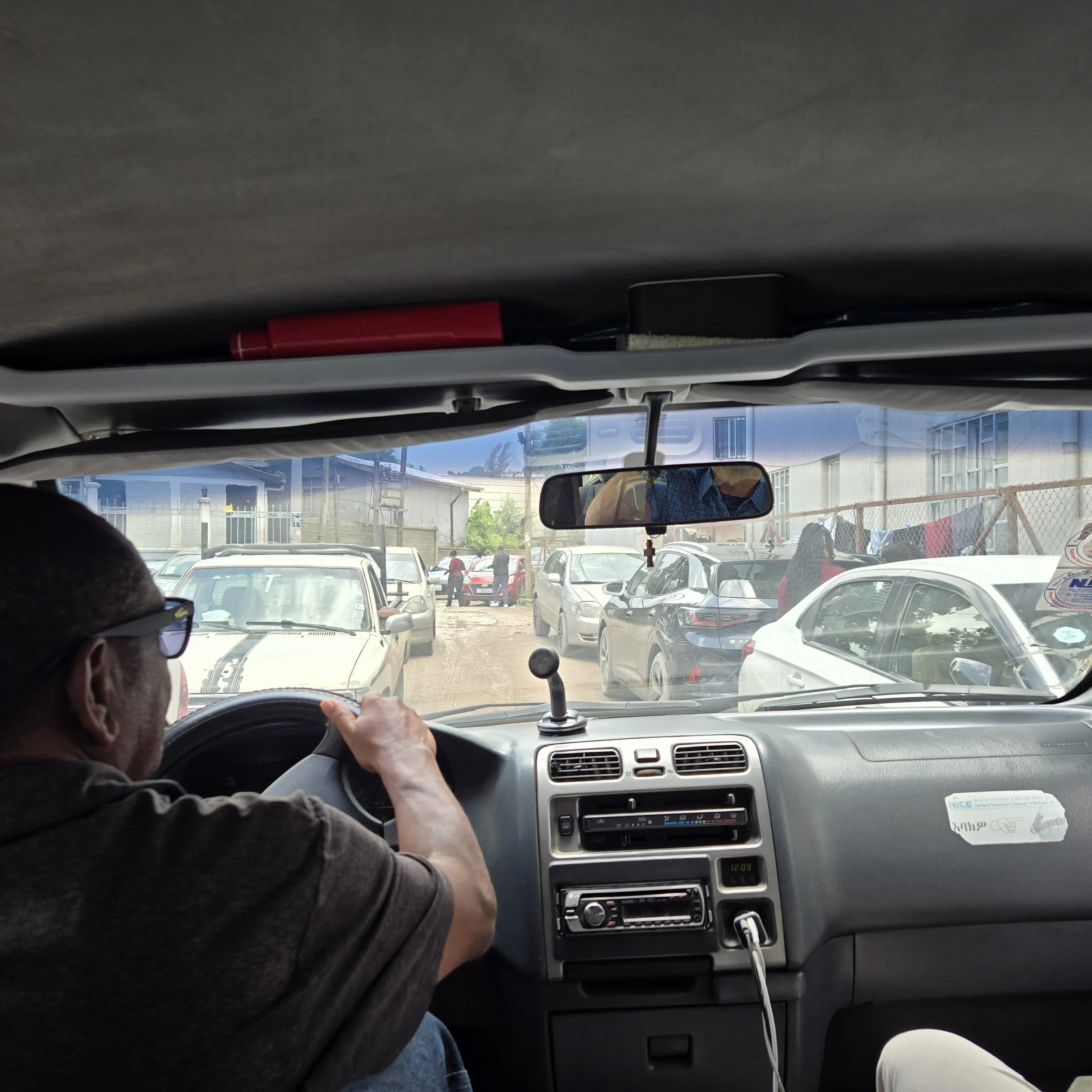 Gecho Car Rent 2.jpg