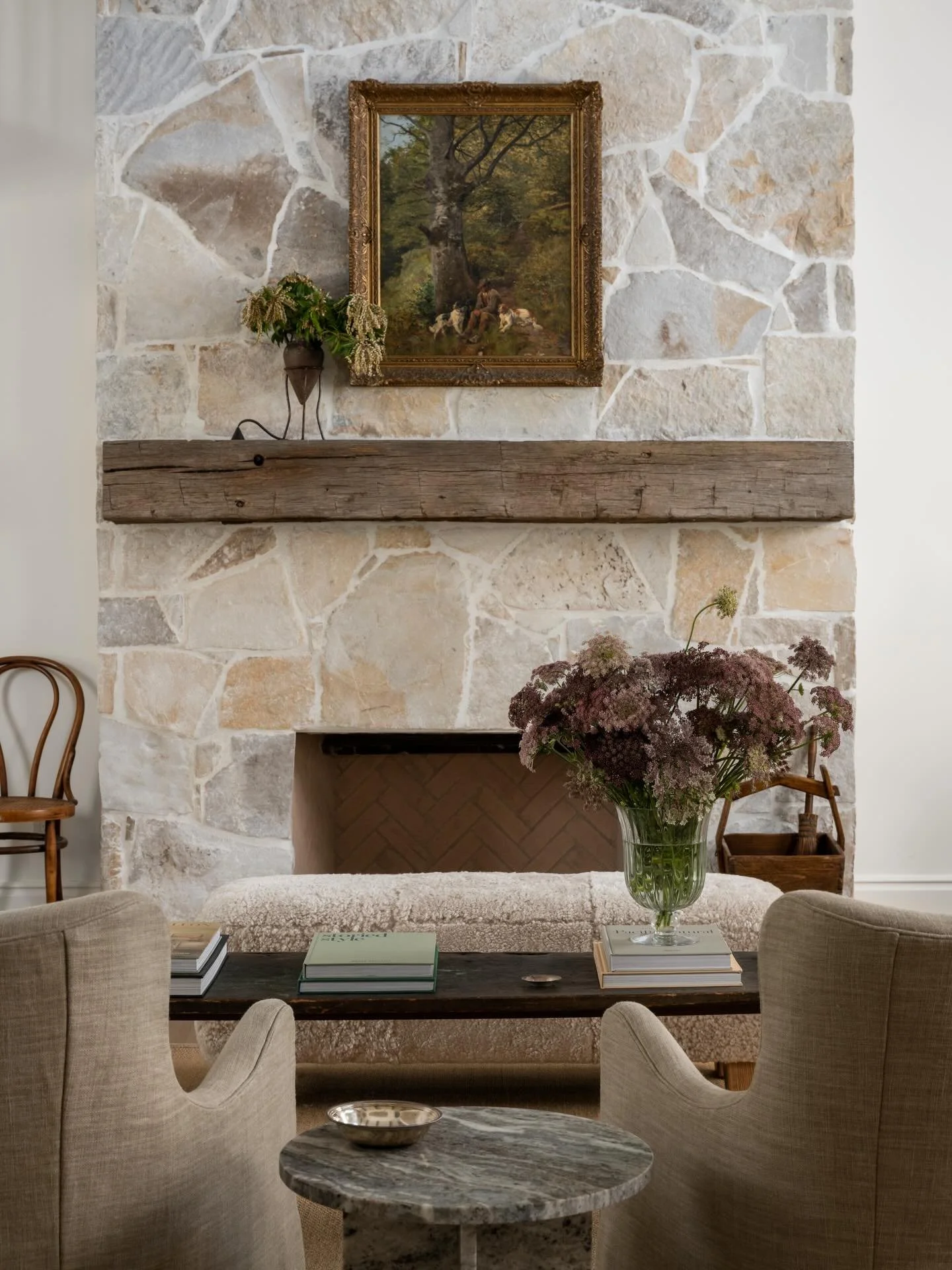 Because every fireplace deserves a beautifully curated moment. 

Builder @peteblackci 
Collab with @gatehousestudio_ 
Photographer @mikeradfordphoto 
Stylist @holidaybyjaclyncartier
